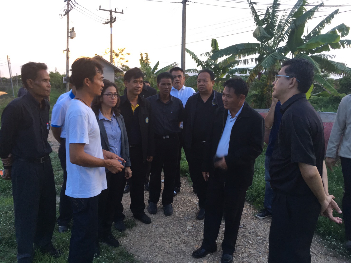 นายธีรภัทธ ประยูรสิทธิ ปลัดกระทรวงเกษตรและสหกรณ์พร้อมคณะ เข้าตรวจเยี่ยมกลุ่มสหกรณ์ผู้เลี้ยงปลาช่อน..คลิก