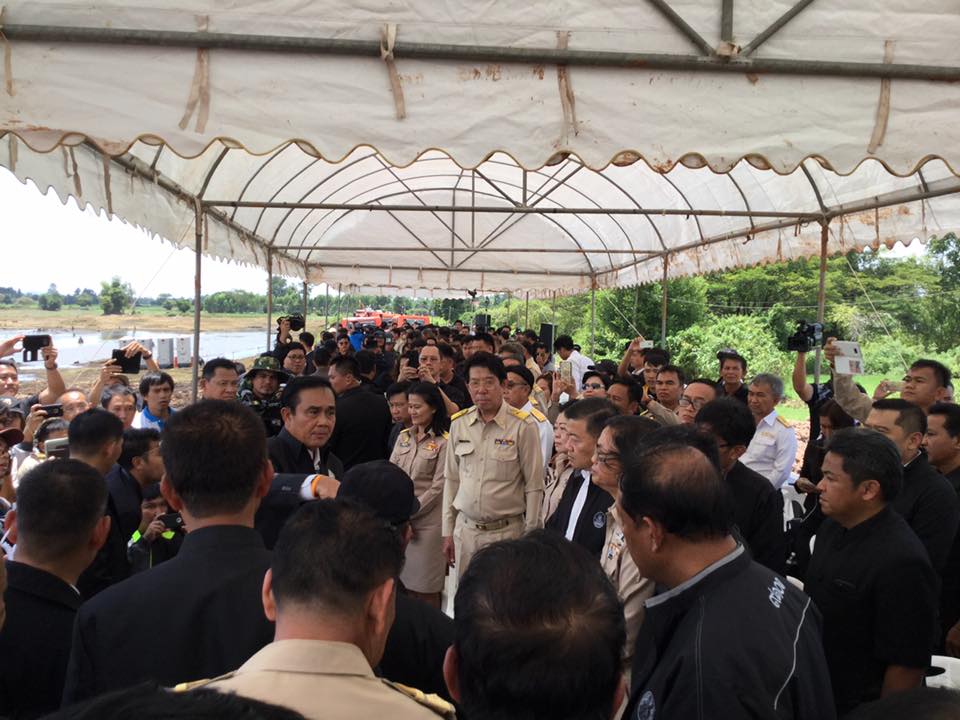 นายกรัฐมนตรี ลงพื้นที่ประสบอุทกภัยจังหวัดสกลนคร..คลิก
