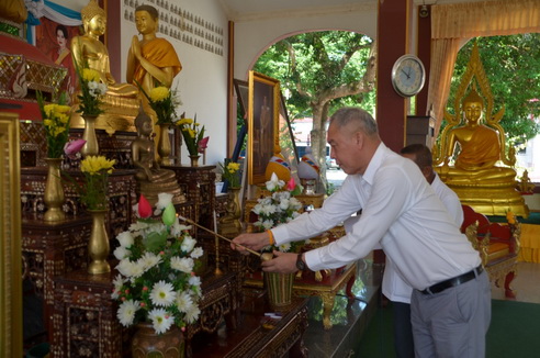 ร่วมกิจกรรมวันธรรมสวนะ..คลิก
