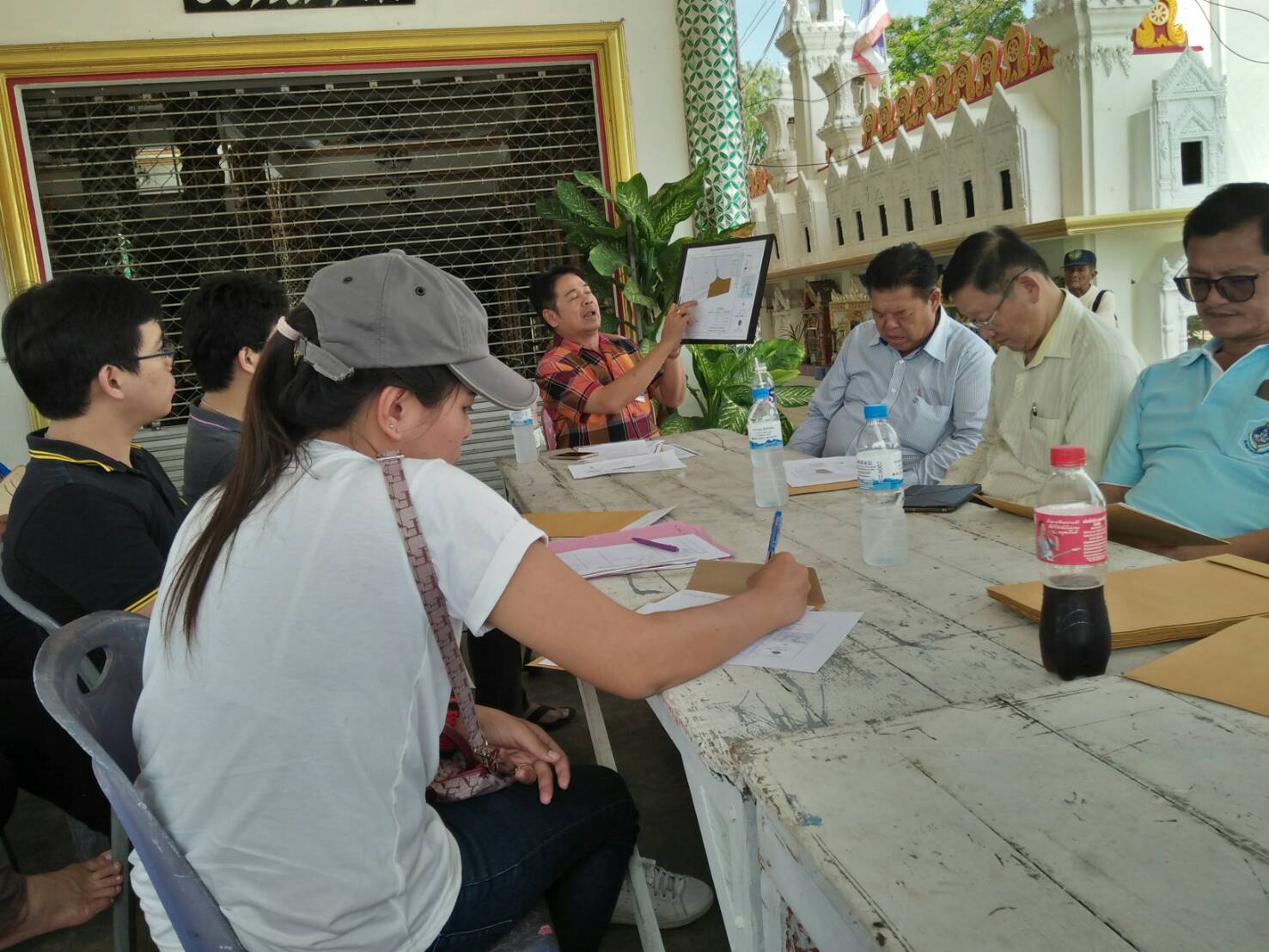ประชุมผู้มีส่วนได้ส่วนเสียในการที่จะกำหนดเขตพื้นที่สำหรับคราดหอย..คลิก