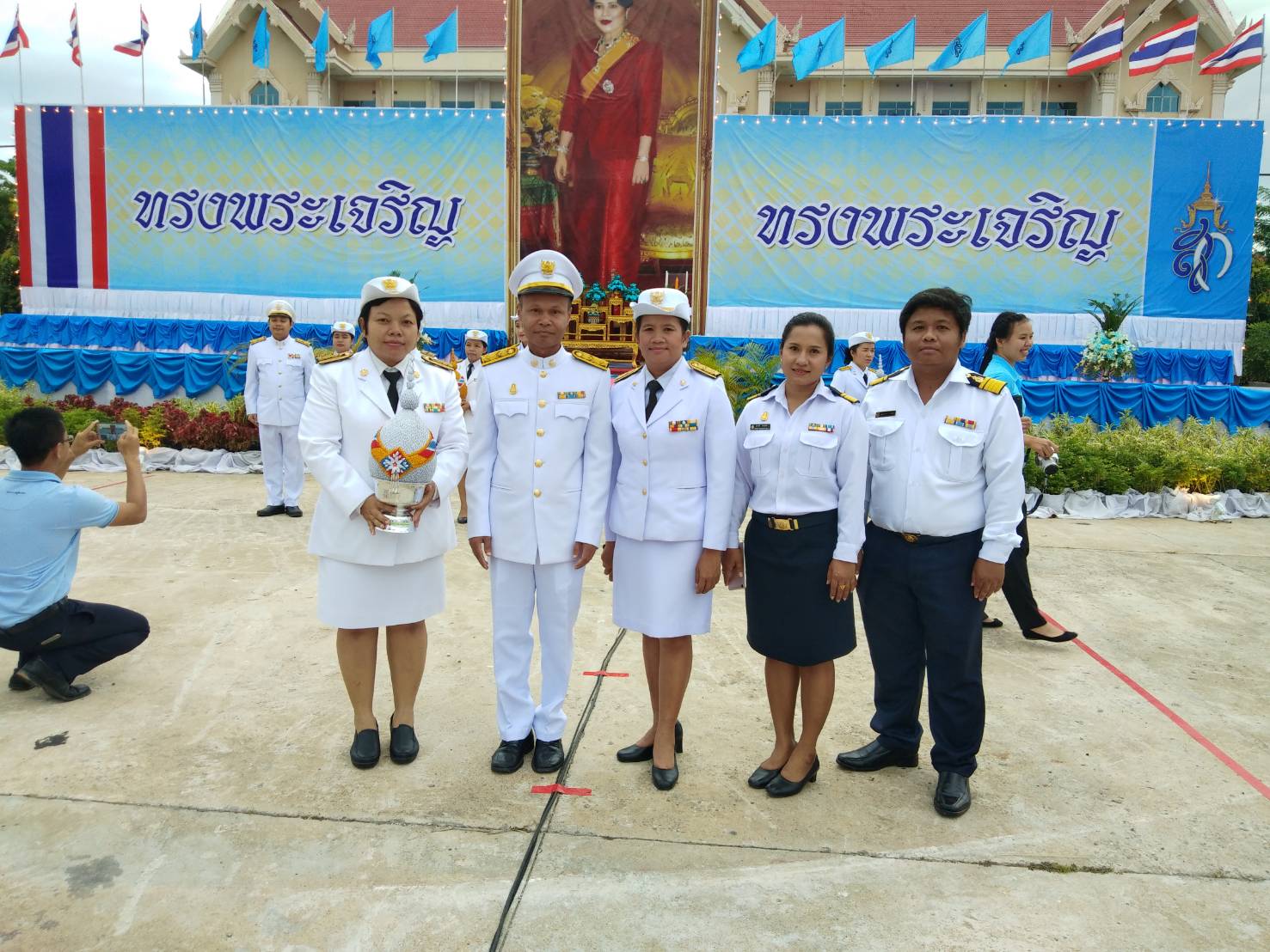 ร่วมกิจกรรมเฉลิมพระเกียรติ สมเด็จพระนางเจ้าสิริกิติ์ พระบรมราชินีนาถ ในรัชกาลที่ 9 เนื่องในโอกาสวันเฉลิมพระชนมพรรษา 86 พรรษา..คลิก