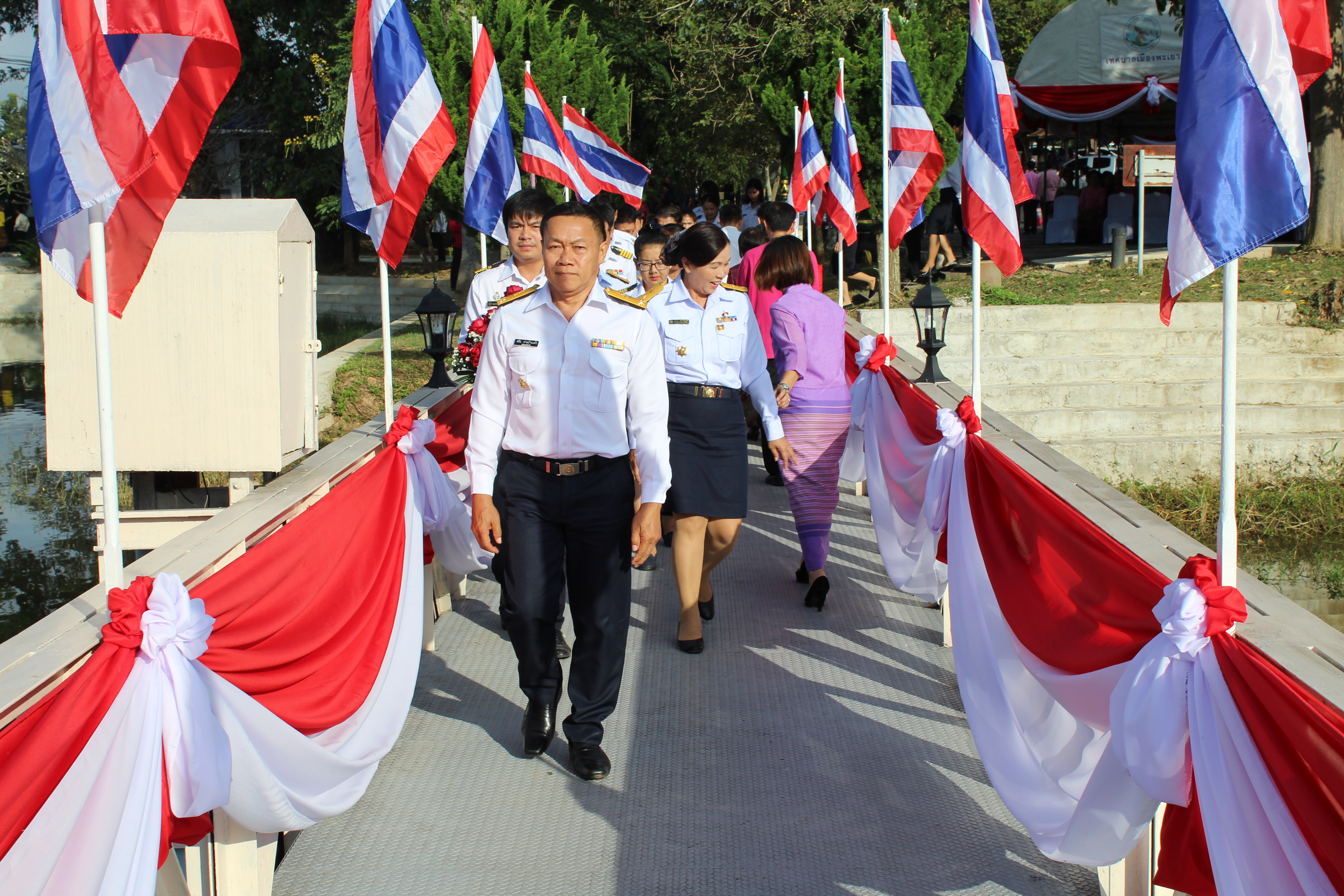พิธีถวายเครื่องสักการะ เนื่องในวโรกาสวันคล้ายวันพระราชสมภพสมเด็จพระศรีนครินทราบรมราชชนนี..คลิก