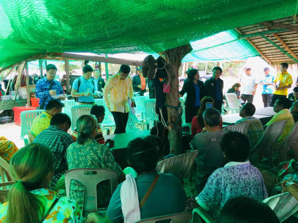 สำนักงานประมงจังหวัดนครศรีธรรมราช ร่วมลงพื้นที่และร่วมประชุมเพื่อแก้ไขปัญหาผู้ได้รับผลกระทบจากพายุปลาบึก ของผู้ตรวจราชการกระทรวงมหาดไทยและผู้ตรวจราชการสำนักนายกรัฐมนตรีและคณะ ในพื้นที่ตำบลแหลมตะลุมพุกตำบลปากพนังฝั่งตะวันตก อำเภอปากพนัง จังหวัดนครศรีธรรมราช..คลิก
