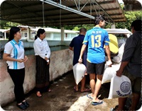 มอบพันธุ์ปลาสนับสนุนโครงการเกษตรทฤษฎีใหม่ด้านการประมง