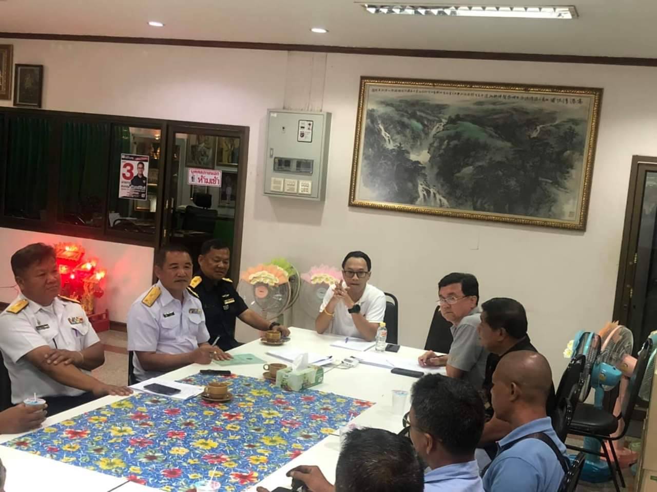 ประมงจังหวัดระนอง ชี้แจงทำความเข้าใจเกี่ยวกับปัญหาความเดือดร้อนด้านการประมง..คลิก