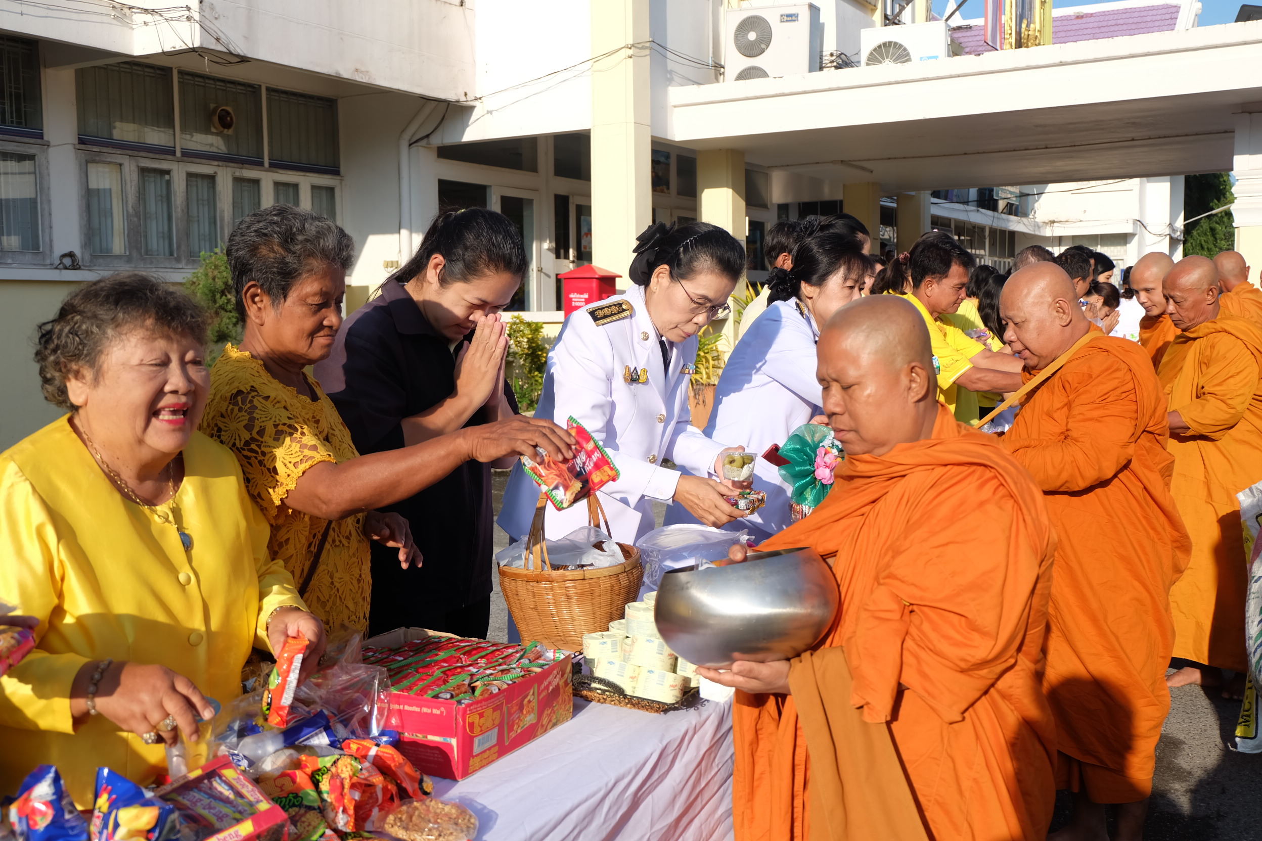 วันคล้ายวันสวรรคตพระบาทสมเด็จพระบรมชนกาธิเบศร มหาภูมิพลอดุลยเดชมหาราช บรมนาถบพิตร..คลิก