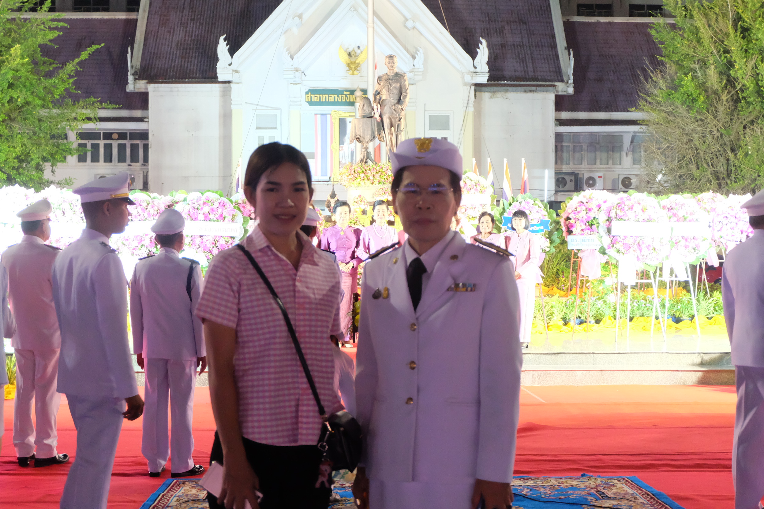 น้อมรำลึกในพระมหากรุณาธิคุณ พระบาทสมเด็จพระจุลจอมเกล้าเจ้าอยู่หัว..คลิก