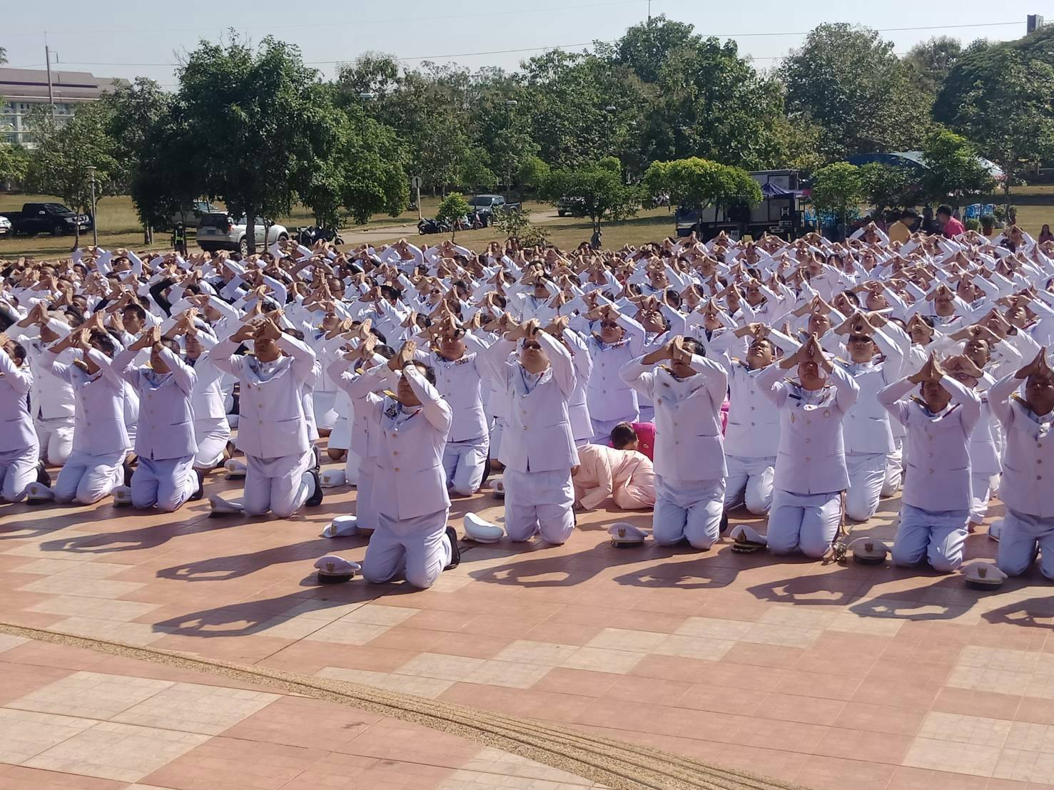 พิธีบำเพ็ญกุศลและพิธีน้อมรำลึกเนื่องในวันคล้ายวันสวรรคตพระบาทสมเด็จพระจุลจอมเกล้าเจ้าอยู่หัว ประจำปี2562..คลิก