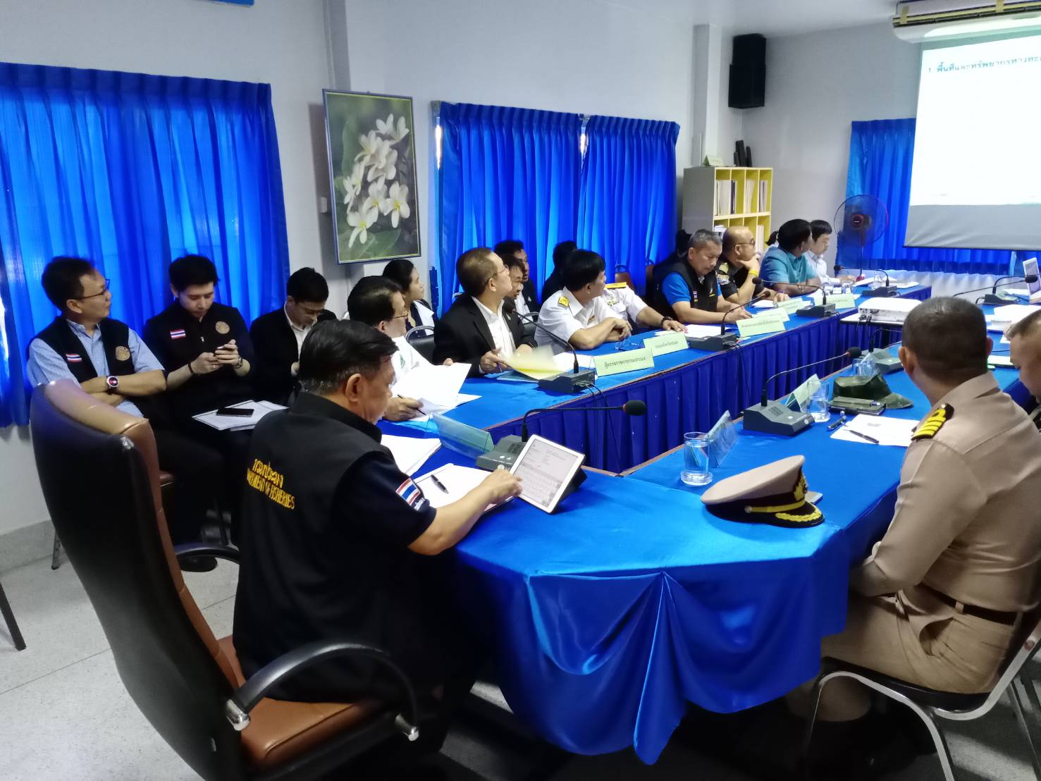 นายอลงกรณ์ พลบุตร ที่ปรึกษารัฐมนตรีว่าการกระทรวงเกษตรและสหกรณ์ ตรวจราชการในพื้นที่จังหวัดระนอง..คลิก