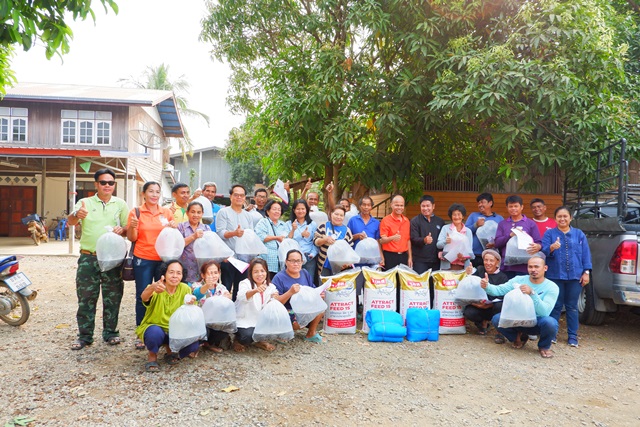 สนับสนุนปัจจัยการผลิตโครงการส่งเสริมและพัฒนาอาชีพ เพื่อแก้ไขปัญหาที่ดินทำกินของเกษตรกร..คลิก