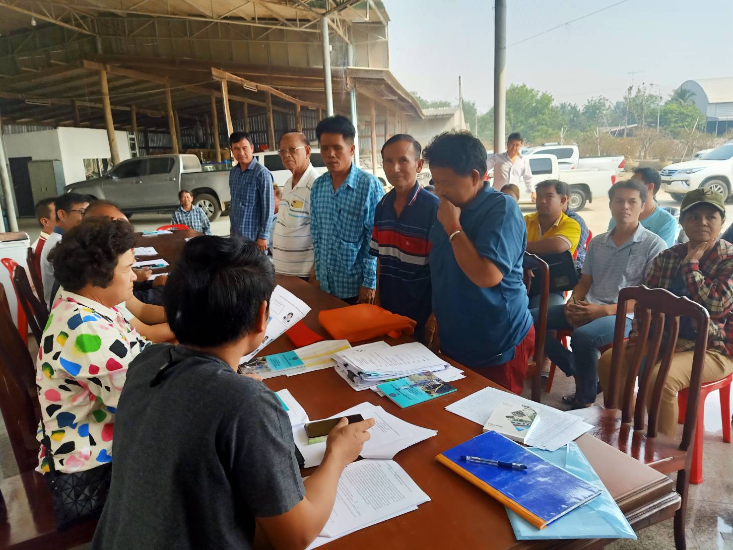 ประชุมคณะทำงานปฏิบัติการขับเคลื่อนงานนโยบายสำคัญและการแก้ไขปัญหาภาคการเกษตรระดับอำเภอ (OT)..คลิก