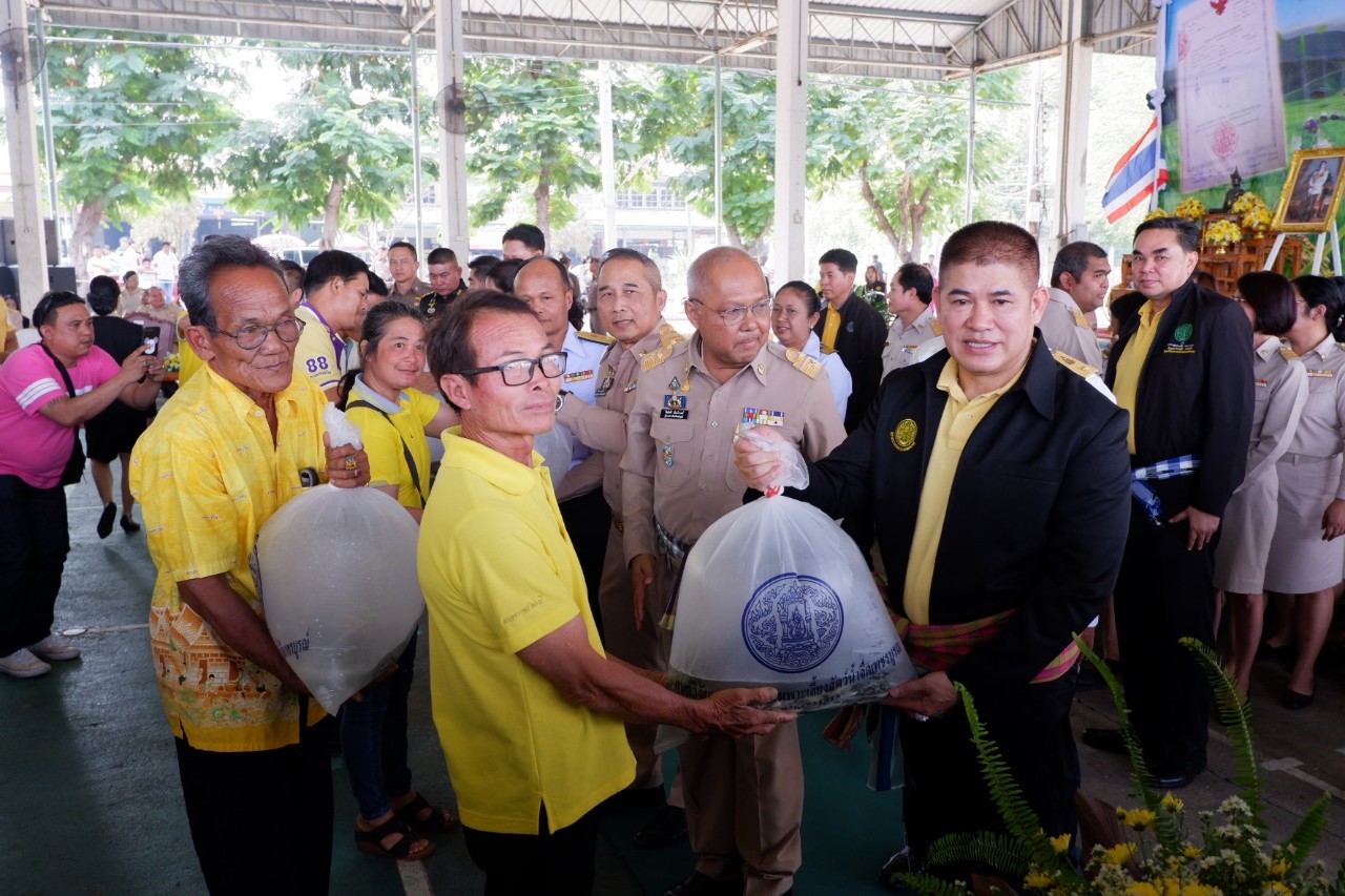 ร่วมต้อนรับรัฐมนตรีช่วยว่าการกระทรวงเกษตรและสหกรณ์..คลิก