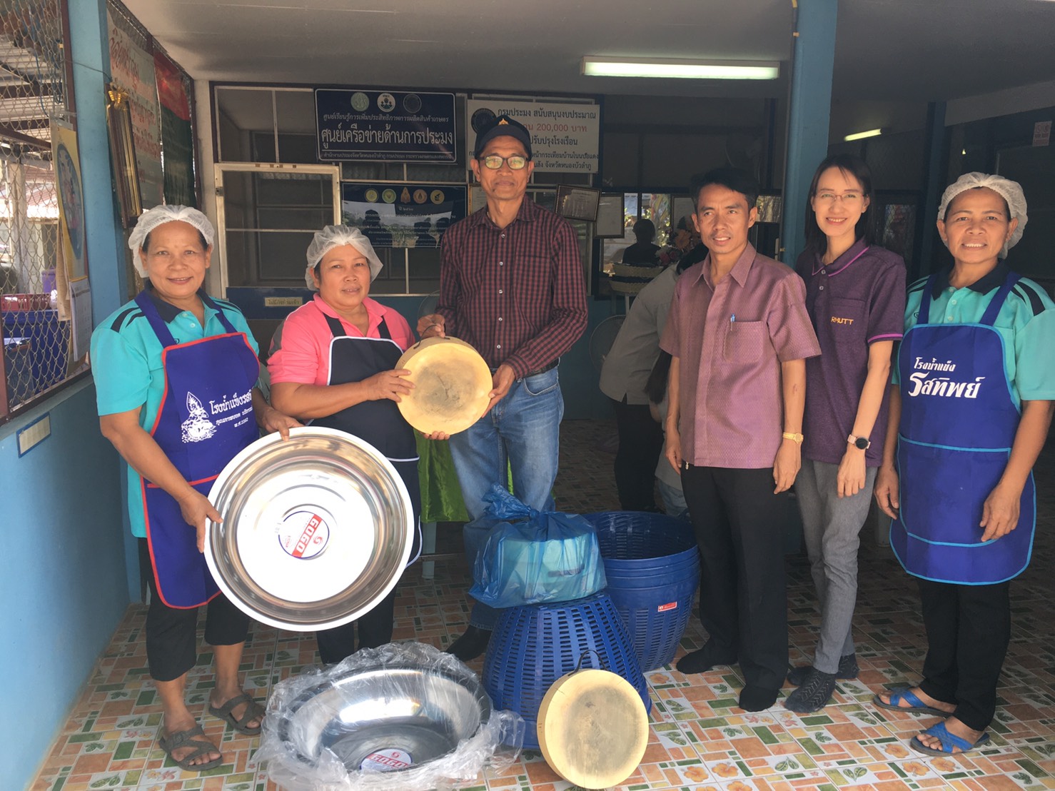 วันที่ 25 กุมภาพันธ์ 2563 ประมงจังหวัดหนองบัวลำภู ติดตามตรวจเยี่ยมการดำเนินงาน และมอบปัจจัยการผลิตในการพัฒนาฐานเรียนรู้ด้านการประมง (กลุ่มวิสาหกิจชุมชนแปรรูปปลาหน้ากระเทียมบ้านโนนปอแดง)..คลิก