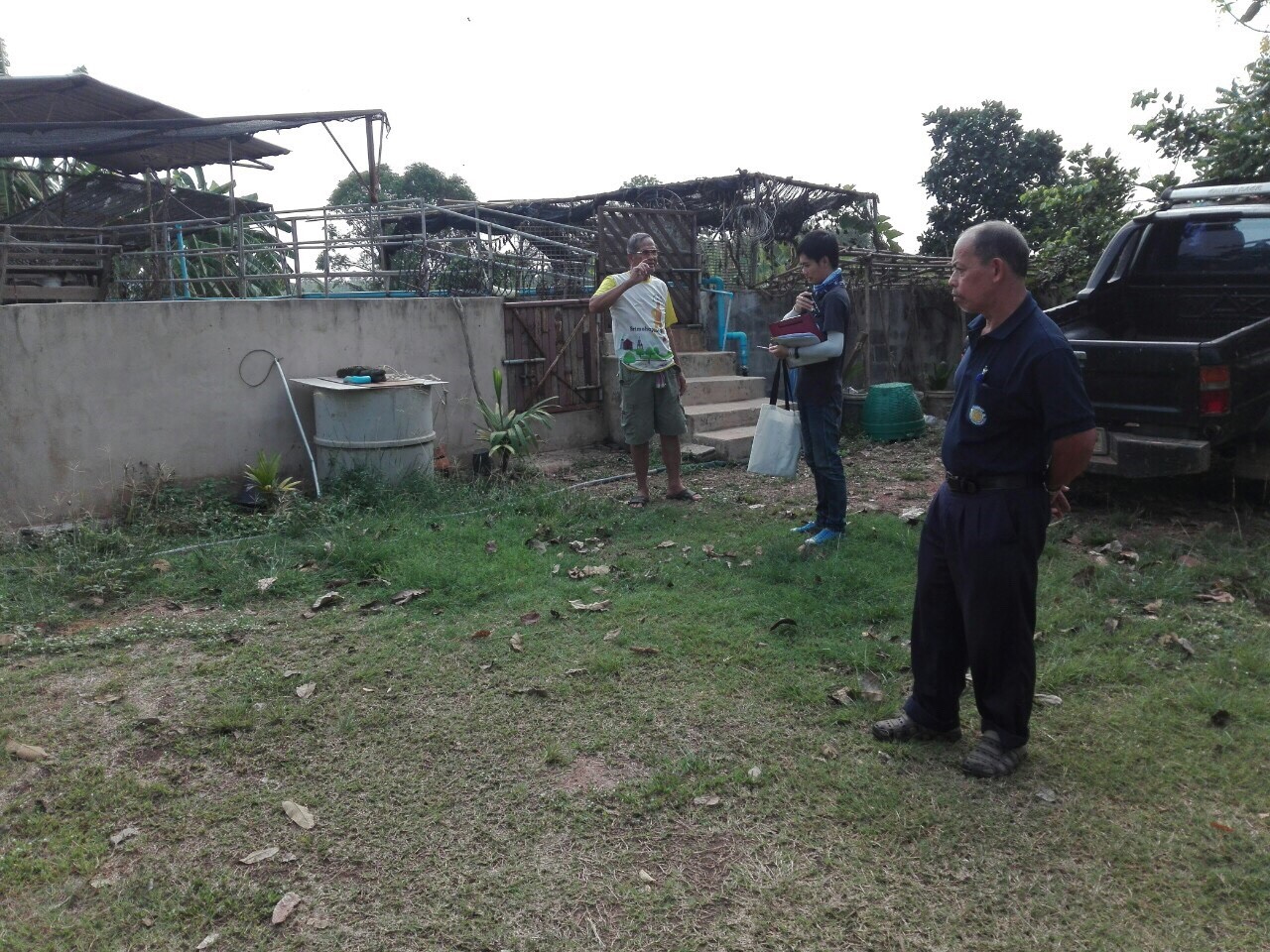 ลงตรวจสอบบ่อเลี้ยงจระเข้น้ำจืด