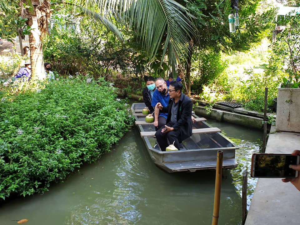 ร่วมต้อนรับนายนราพัฒน์ แก้วทอง ผู้ช่วยรัฐมนตรีว่าการกระทรวงเกษตรและสหกรณ์และคณะฯ เพื่อเดินทางมาศึกษาดูงานการท่องเที่ยวเชิงเกษตร..คลิก