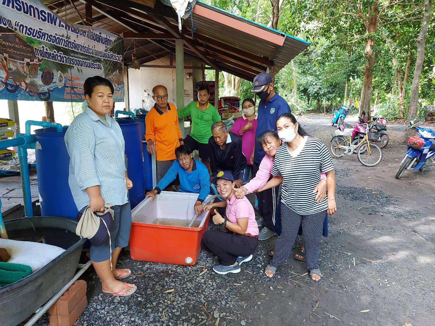 ร่วมกันปล่อยลูกพันธุ์ปลาตะเพียนขาว ลงสู่แม่น้ำนครนายก จำนวนประมาณ 200,000 ตัว..คลิก