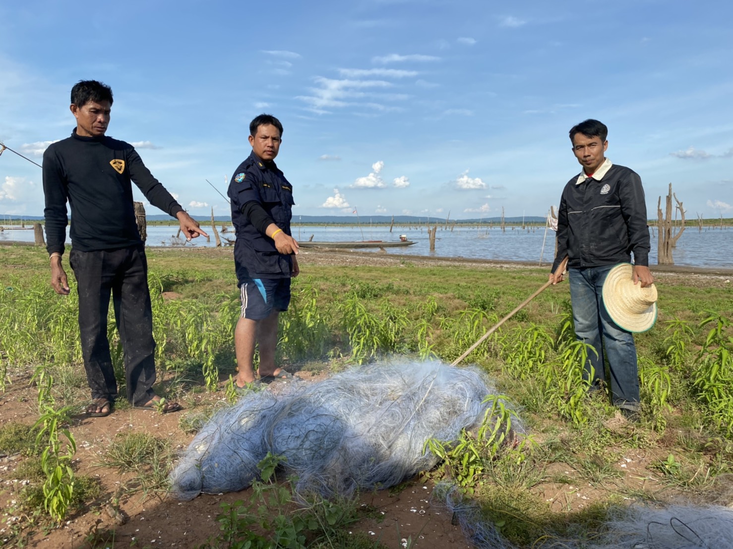 วันที่ 18 กรกฎาคม 2563 ชุดเฉพาะกิจควบคุมการทำการประมงอ่างเก็บน้ำเขื่อนอุบลรัตน์ ในช่วงฤดูน้ำแดง ประจำปี 2563..คลิก