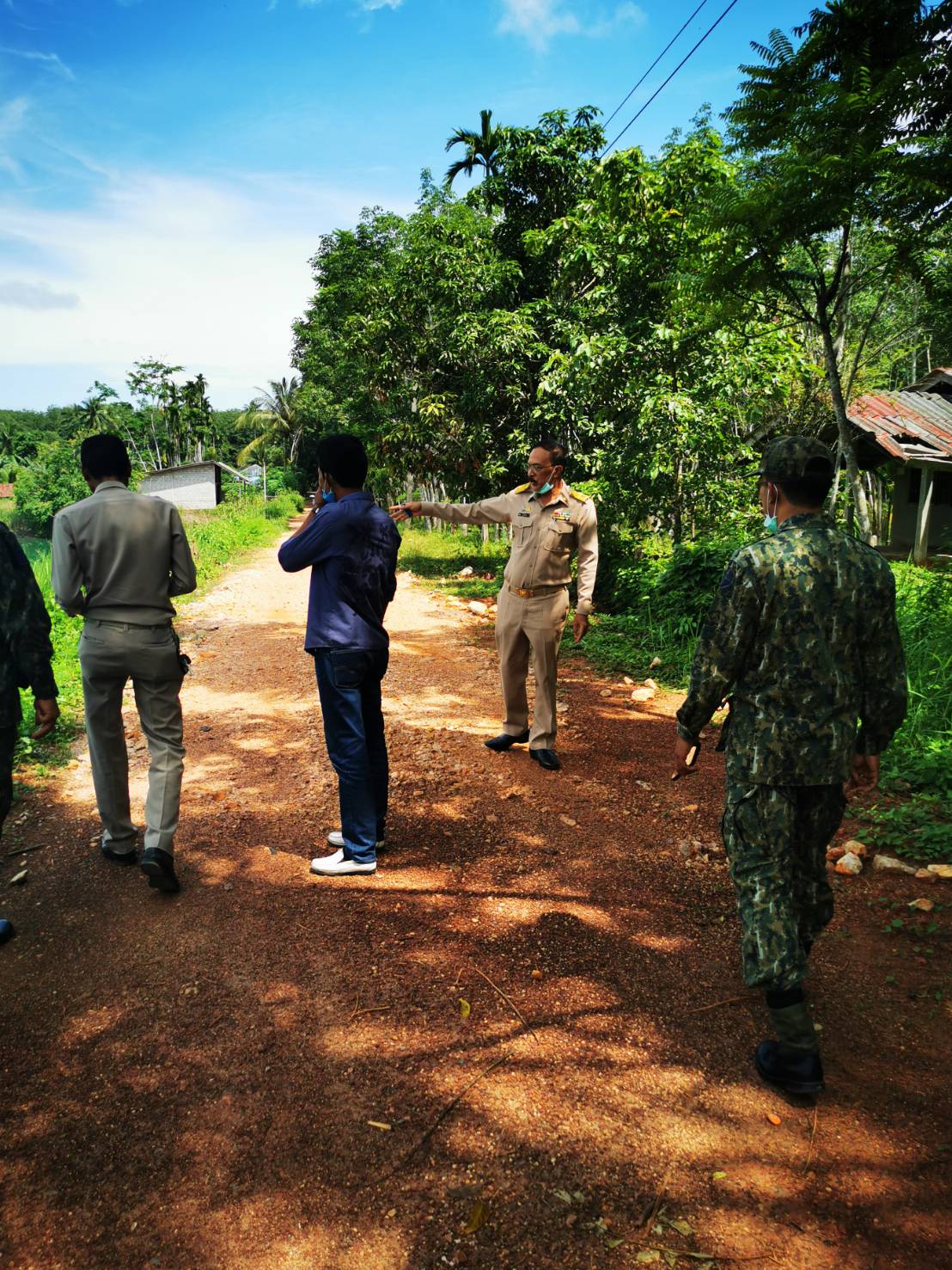 สำนักงานประมงอำเภอนาบอน ลงพื้นที่สำรวจแหล่งน้ำในพื้นที่สระน้ำหนองหอยและสำรวจแหล่งน้ำสาธารณะในพื้นที่ตำบลทุ่งสง และการทำการประมงในพื้นที่ เพื่อป้องปรามการทำประมงผิดกฎหมาย