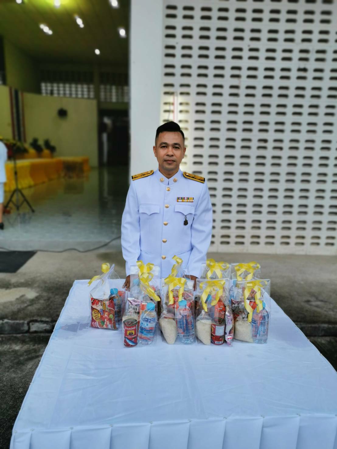 สำนักงานประมงอำเภอฉวาง ร่วมพิธีเฉลิมพระเกียรติพระบาทสมเด็จพระเจ้าอยู่หัว เนื่องในโอกาสวันเฉลิมพระชนมพรรษา ณ ที่ว่าการอำเภอฉวาง จ.นครศรีธรรมราช..คลิก