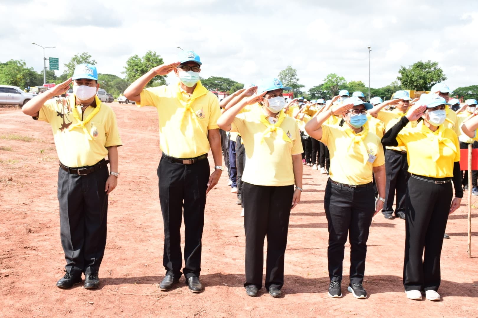 วันที่ 21 กรกฎาคม 2563 เวลา 09.30 น. ร่วมกิจกรรมจิตอาสาพัฒนา บำเพ็ญสาธารณประโยชน์ เนื่องในโอกาสวันเฉลิมพระชนพรรษา พระบาทสมเด็จพระเจ้าอยู่หัว