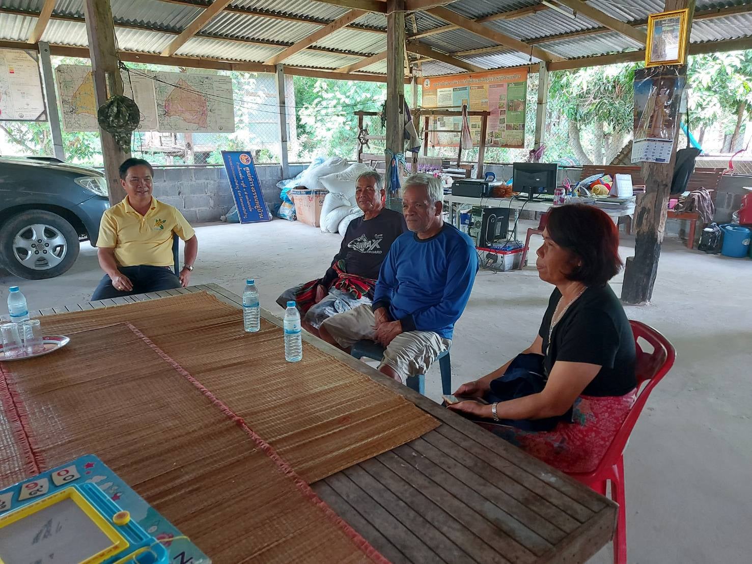 วันที่ 21 กรกฎาคม 2563  ประมงอำเภอเมืองหนองบัวลำภู ออกปฏิบัติงานเพื่อติดตามและให้คำแนะนำในการเตรียมความพร้อมเพื่อรับการสนับสนุนปัจจัยการผลิตแก่เกษตรกรที่เข้าร่วมโครงการส่งเสริมเกษตรอินทรีย์ด้านการประมงที่บ้านโนนขมิ้น..คลิก