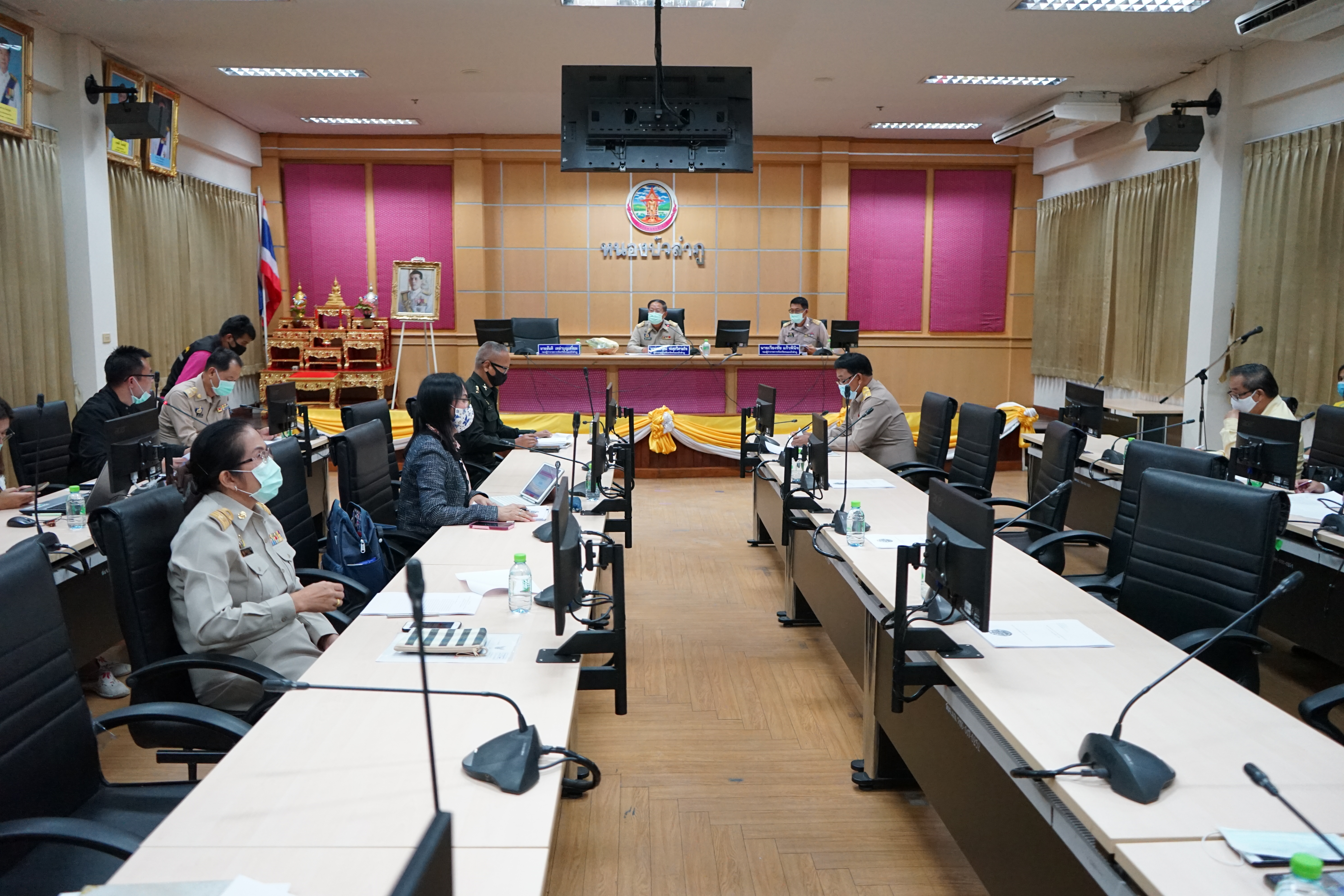 วันที่ ๓๐ กรกฎาคม ๒๕๖๓ เวลา ๑๕.๐๐ น. เข้าร่วมประชุมเพื่อนำเสนอโครงการภายใต้กรอบนโยบายฟื้นฟูเศรษฐกิจและสังคมของประเทศที่ผ่านการพิจารณาเบื้องต้นจากสำนักงานพัฒนาเศรษฐกิจและสังคมแห่งชาติ (สศช.) (รอบ ๒)..คลิก