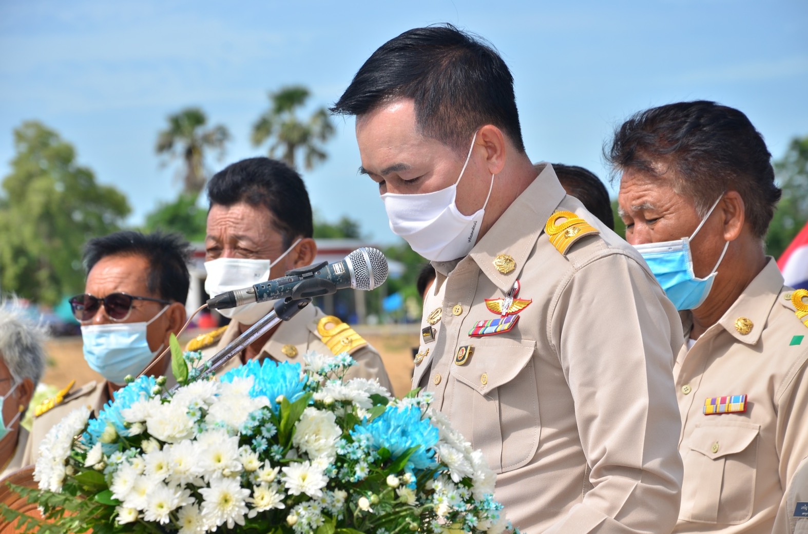 พิธีปล่อยพันธุ์สัตว์น้ำเพื่อเฉลิมพระเกียรติสมเด็จพระนางเจ้าสิริกิติ์ พระบรมราชินีนาถ พระบรมราชชนนีพันปีหลวง เนื่องในโอกาสวันเฉลิมพระชนมพรรษา 88 พรรษา..คลิก