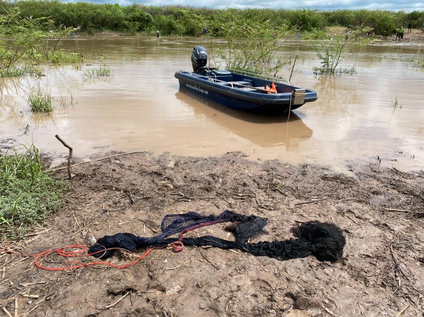 วันที่ 13 สิงหาคม 2563 เวลา 09.00 น. ชุดเฉพาะกิจควบคุมการทำการประมงอ่างเก็บน้ำเขื่อนอุบลรัตน์ ในช่วงฤดูน้ำแดง ประจำปี 2563..คลิก