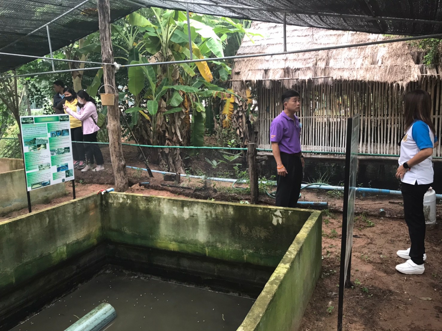 วันที่ 18 สิงหาคม 2563 ต้อนรับคณะตรวจติดตามการทำงานในเขตพระราชฐานด้านประมง ประจำปีงบประมาณ 2563