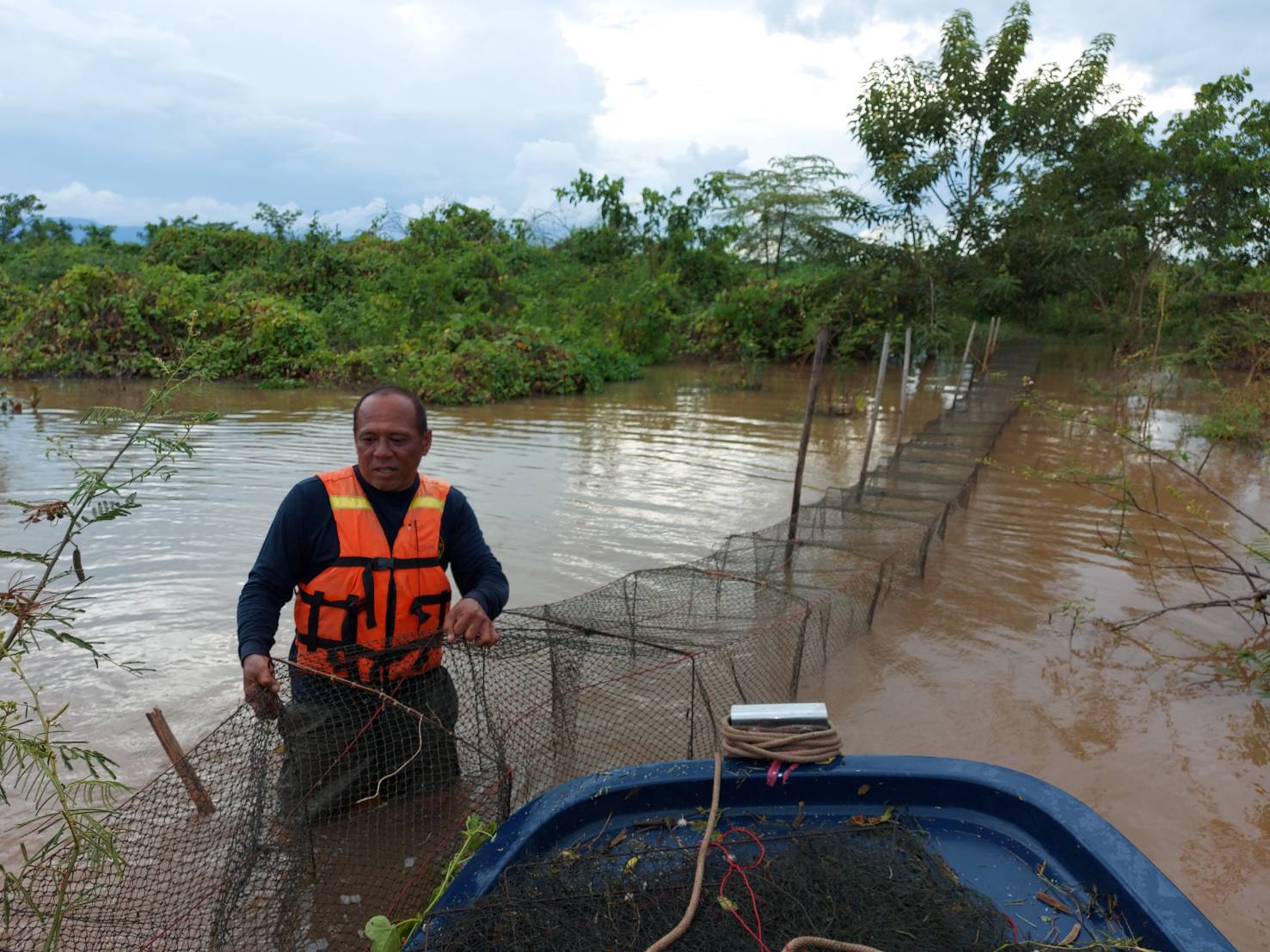 วันที่ 22 สิงหาคม 2563 ชุดเฉพาะกิจควบคุมการทำการประมงอ่างเก็บน้ำเขื่อนอุบลรัตน์ ในช่วงฤดูน้ำแดง ประจำปี 2563