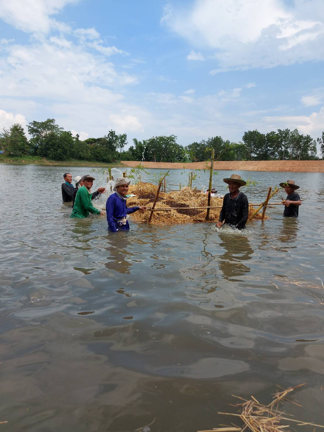 วันที่ 1 กันยายน 2563 นายประหยัด ยืดยาว ประมงอำเภอเมืองหนองบัวลำภู..คลิก