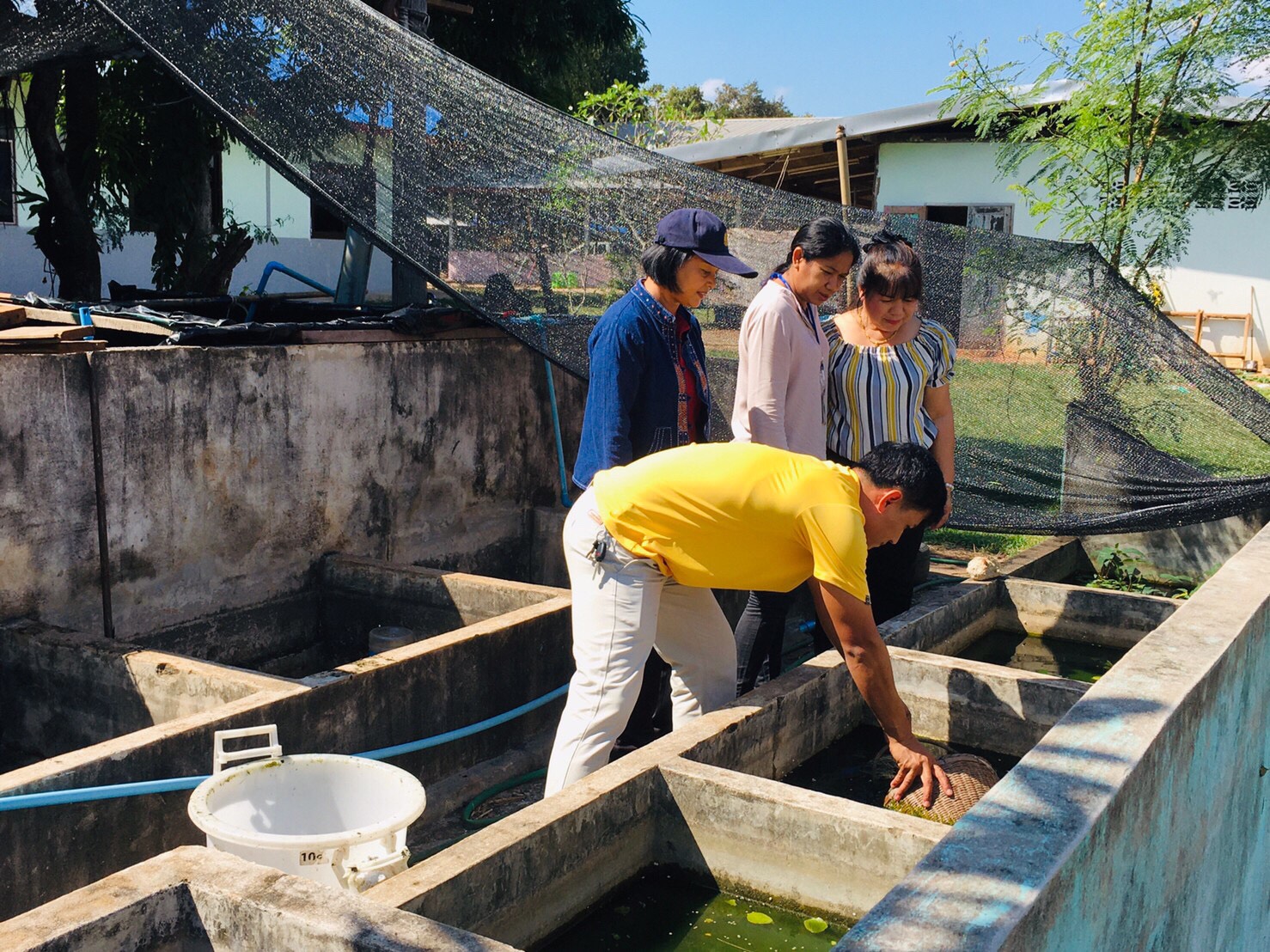 ติดตามเยี่ยมเยียนให้คำแนะนำและเตรียมความพร้อมกิจกรรมการเลี้ยงสัตว์น้ำโครงการพัฒนาพื้นที่ราบเชิงเขาจังหวัดสระแก้ว-ปราจีนบุรี อันเนื่องมาจากพระราชดำริ..คลิก