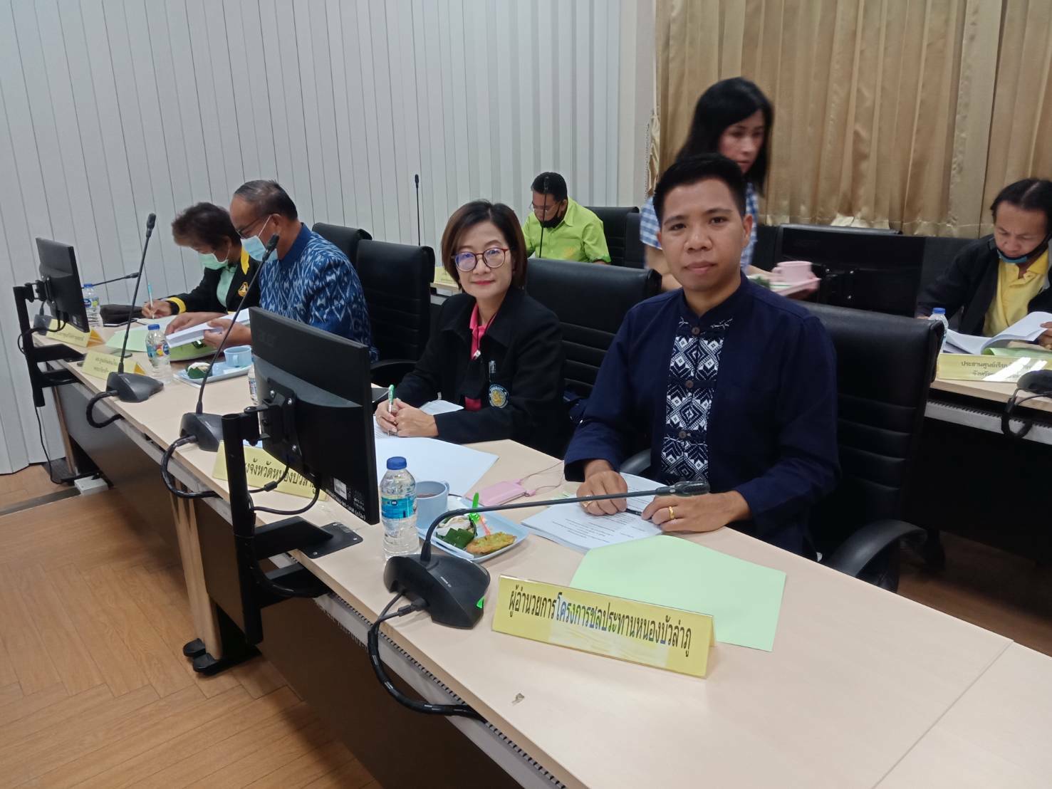 วันที่ 25 พฤศจิกายน 2563 เวลา 09.30 น. นายบุญหลาย กุลนารัตน์ ประมงจังหวัดหนองบัวลำภู มอบหมายให้ นางถนอมขวัญ นอศรี หัวหน้ากลุ่มบริหารและยุทธศาสตร์..คลิก