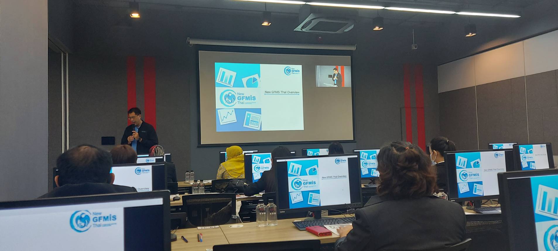 วันที่ 30 พฤศจิกายน - 4 ธันวาคม 2563 นางถนอมขวัญ นอศรี หัวหน้ากลุ่มบริหารและยุทธศาสตร์ พร้อมด้วย นางสาวบุรัสกร แสงไกร เจ้าพนักงานธุรการปฏิบัติงาน..คลิก