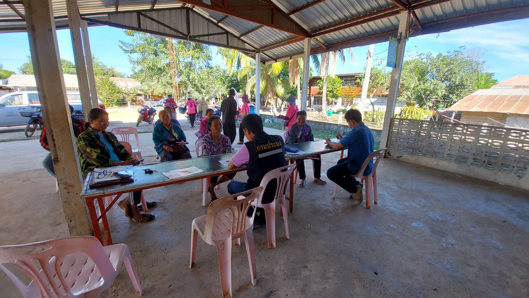 วันที่ 18 ธันวาคม 2563 นางสาวมลฤดี ลิ้มสุวรรณ ประมงอำเภอศรีบุญเรือง พร้อมด้วย นายสุชิน มิ่งไชย นักวิชาการประมงปฏิบัติการ และนายไพศาล ศรีคูณ นักวิชการประมง(พรก.)..คลิก