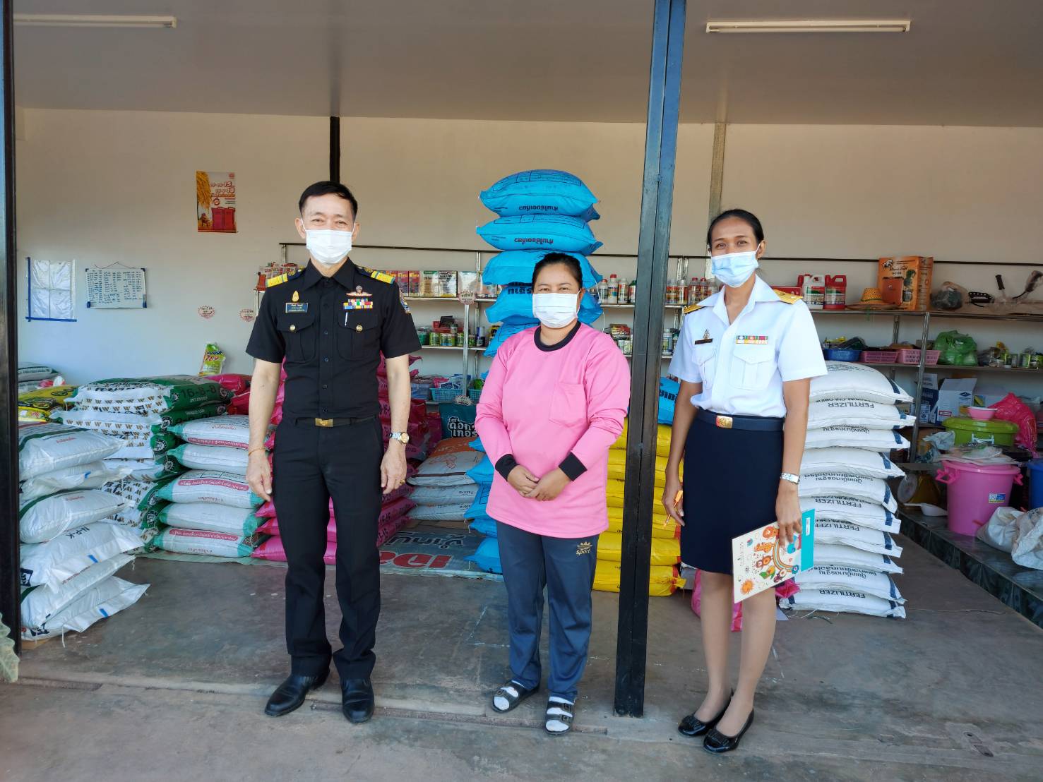 ตรวจสอบร้านค้าอาหารสัตว์และปัจจัยการผลิตทางการเกษตรตามพรบ.ควบคุมคุณภาพอาหารสัตว์ พ.ศ. 2558 พื้นที่อำเภอบ้านเหลื่อม..คลิก