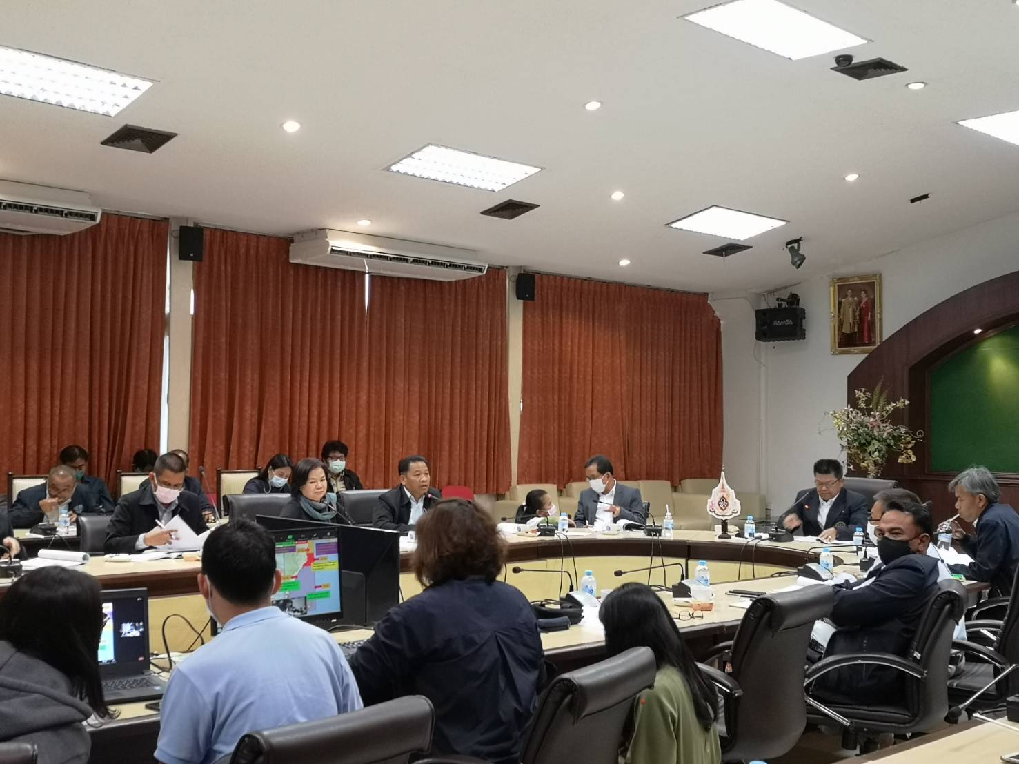 ผู้อำนวยการศูนย์วิจัยและพัฒนาประมงทะเลสมุทรปราการเข้าร่วมประชุมคณะกรรมการเพื่อดำเนินงานตามมาตรการบริหารจัดการทรัพยากรสัตว์น้ำมีไข่ วางไข่ เลี้ยงตัวอ่อน ประจำปี 2564..คลิก