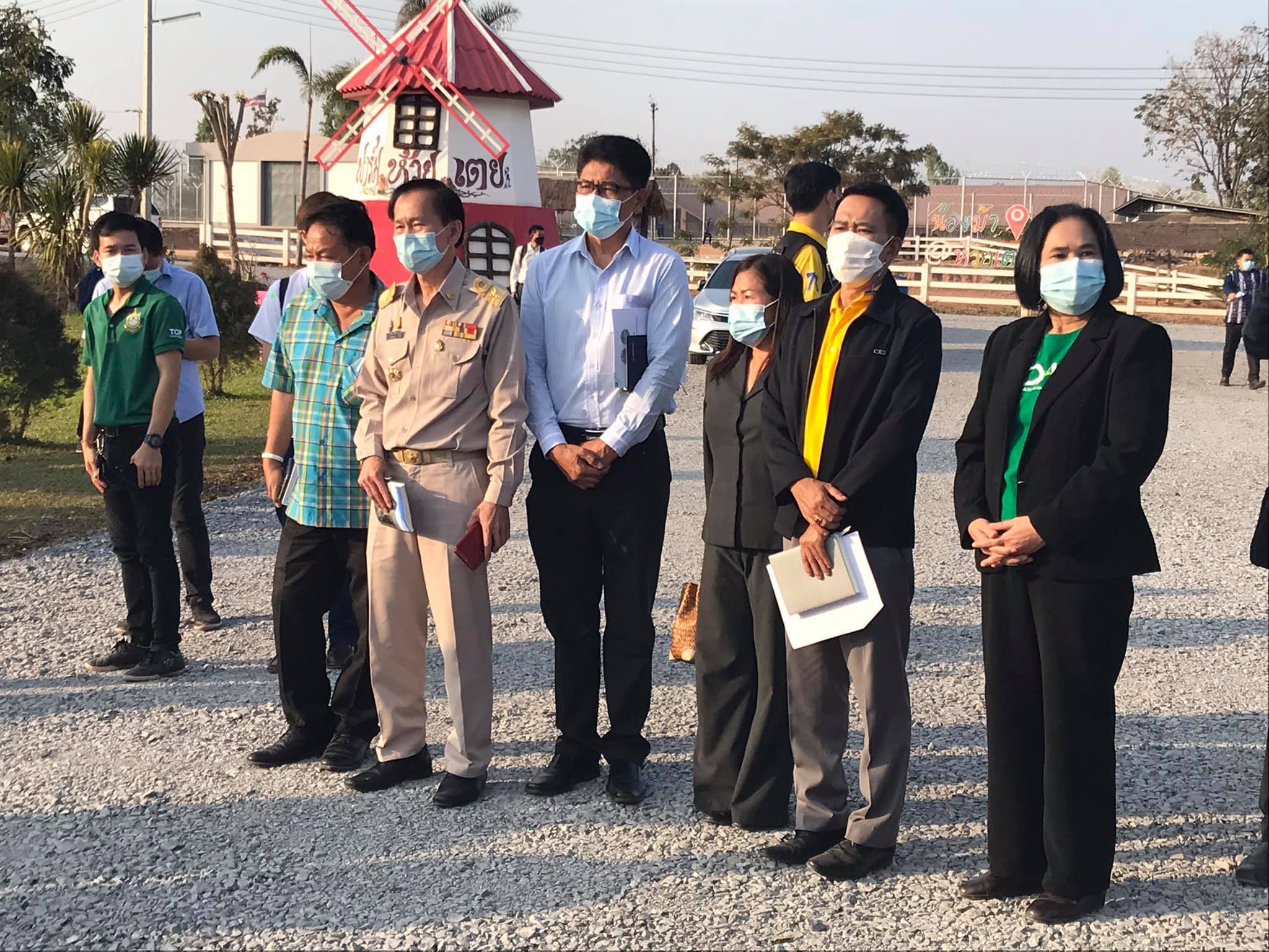 วันที่ 28 มกราคม 2564 เวลา 16.00 น. นายบุญหลาย กุลนารัตน์ ประมงจังหวัดหนองบัวลำภู พร้อมด้วย นางสาวทัศนีย์ สุนนท์ชัย หัวหน้ากลุ่มพัฒนาและส่งเสริมอาชีพการประมง..คลิก