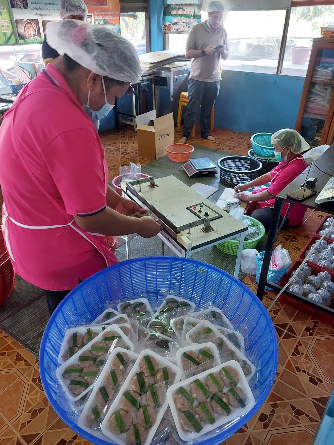 วันที่ 16 กุมภาพันธ์ 2564 นายวิทยา ประเสริฐสังข์ ประมงอำเภอโนนสัง ร่วมกับนายวิศรุต ศิริพรกิตติ (นักวิชาการผลิตภัณฑ์อาหาร) และเจ้าหน้าที่จากกองวิจัยและพัฒนาเทคโนโลยีอุตสาหกรรมสัตว์น้ำ กรมประมง..คลิก