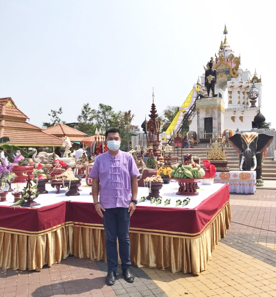 ร่วมพิธีประเพณีแกล้มเลี้ยงพญางำเมือง และสักการะสระเกล้าดำหัว เนื่องในโอกาสขอขมาหลังจากการบูรณะองค์พระอนุสาวรีย์ และปรับปรุงทัศนียภาพ ป๋าเวณีปี๋ใหม่เมือง 2564..คลิก