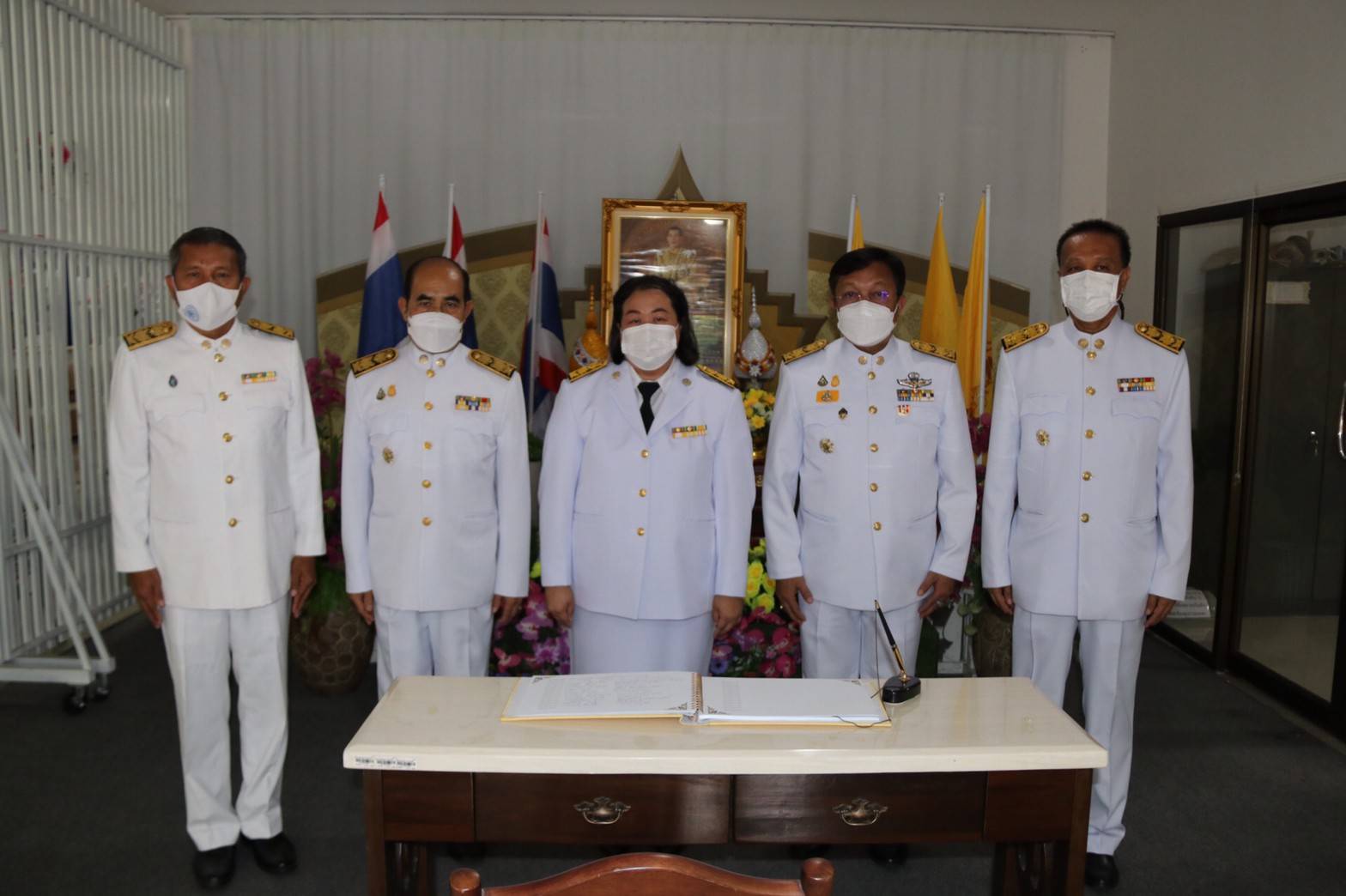 บันทึกเทปรายการพิเศษถวายพระพร เนื่องในโอกาสวันเฉลิมพระชนมพรรษาพระบาทสมเด็จพระปรเมนทรรามาธิบดีศรีสินทรมหาวชิราลงกรณ พระวชิรเกล้าเจ้าอยู่หัว..คลิก