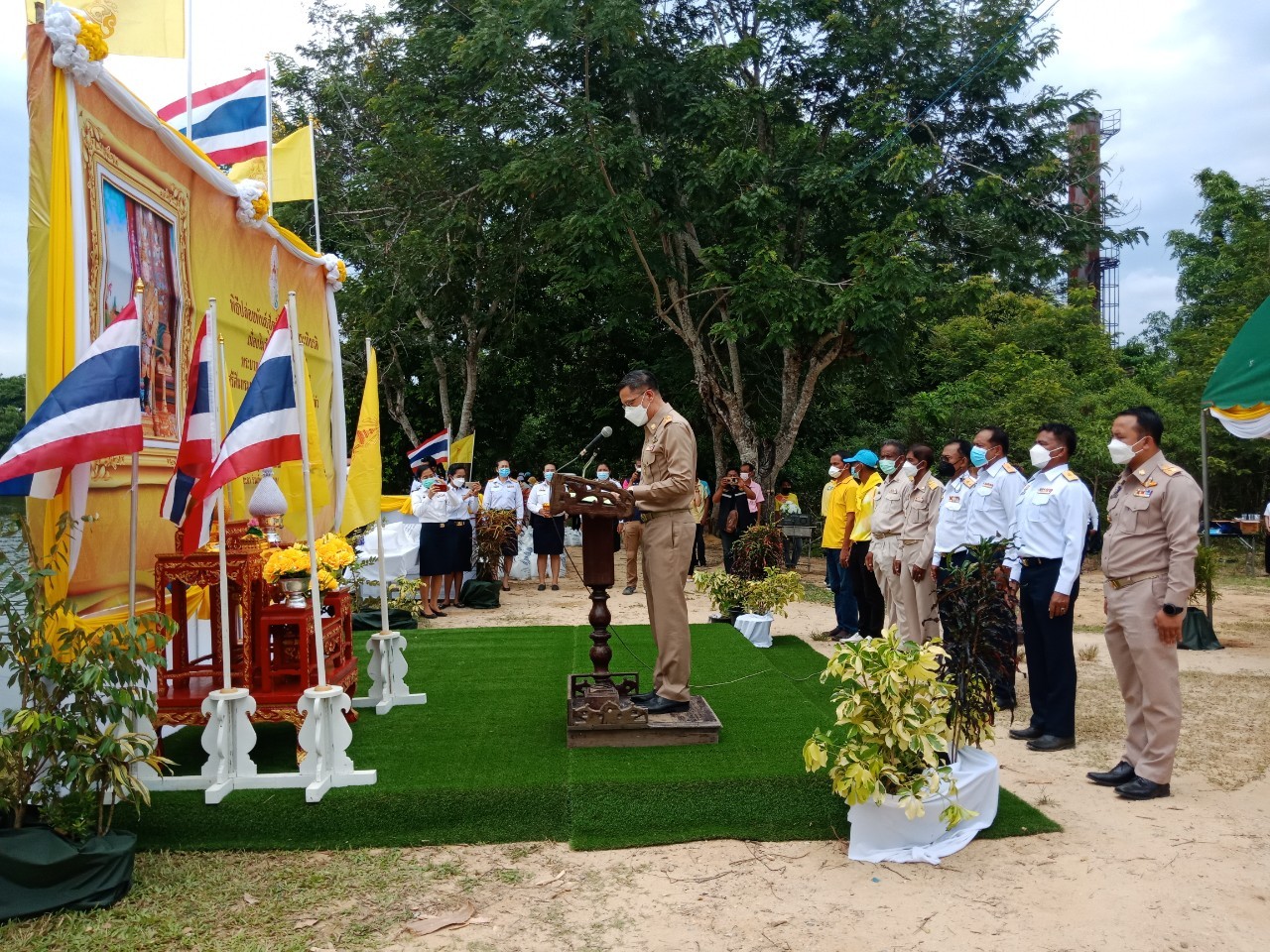 พิธีปล่อยพันธุ์สัตว์น้ำเนื่องในวันเฉลิมพระชนมพรรษาพระบาทสมเด็จพระปรเมนทรรามาธิบดีศรีสินทรมหาวชิราลงกรณฯ พระวชิรเกล้าเจ้าอยู่หัว..คลิก