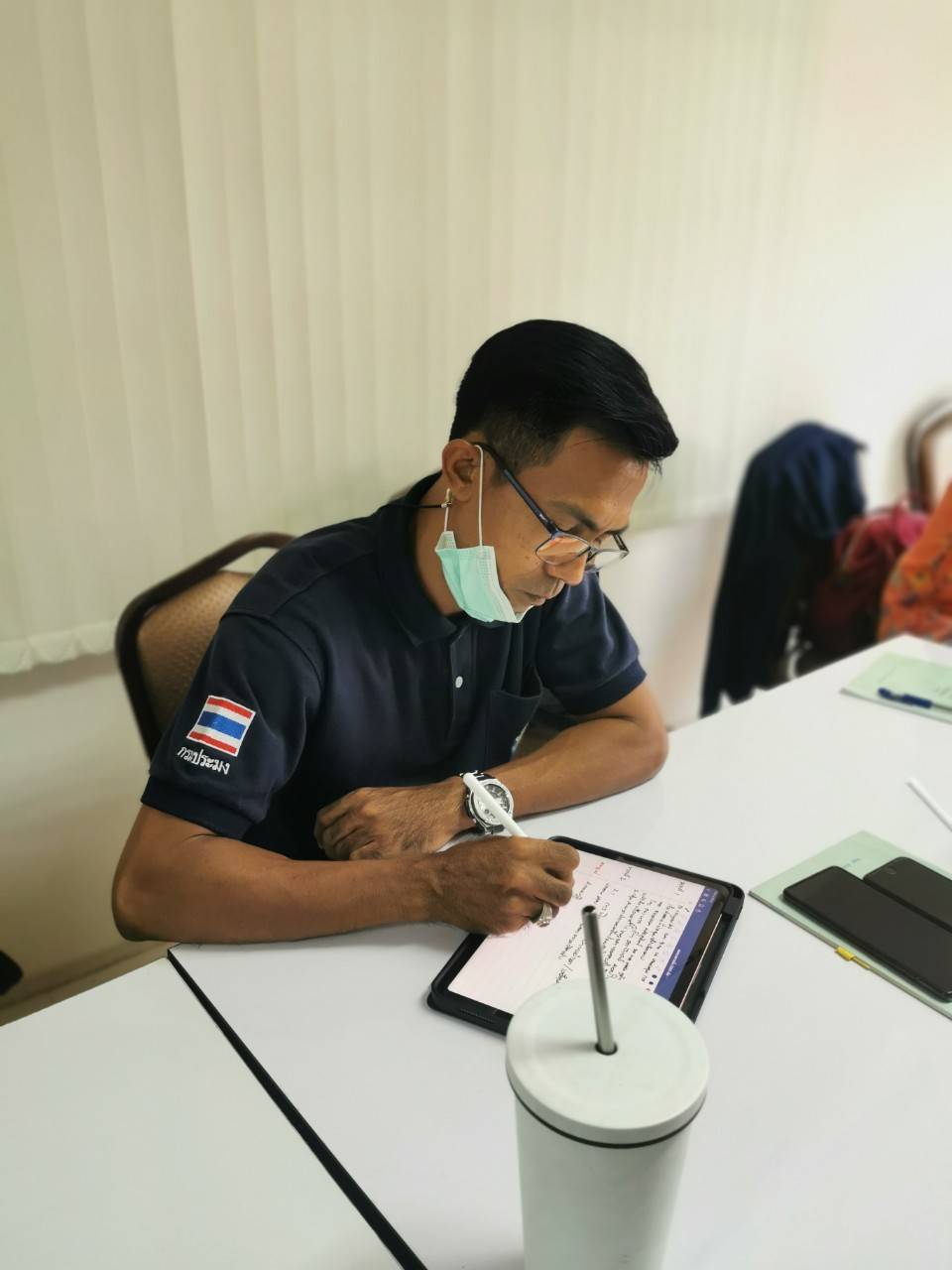 ประชุมหารือสามฝ่ายตัวแทนชาวประมงพาณิชย์ ตัวแทนประมงพื้นบ้านและส่วนราชการ..คลิก