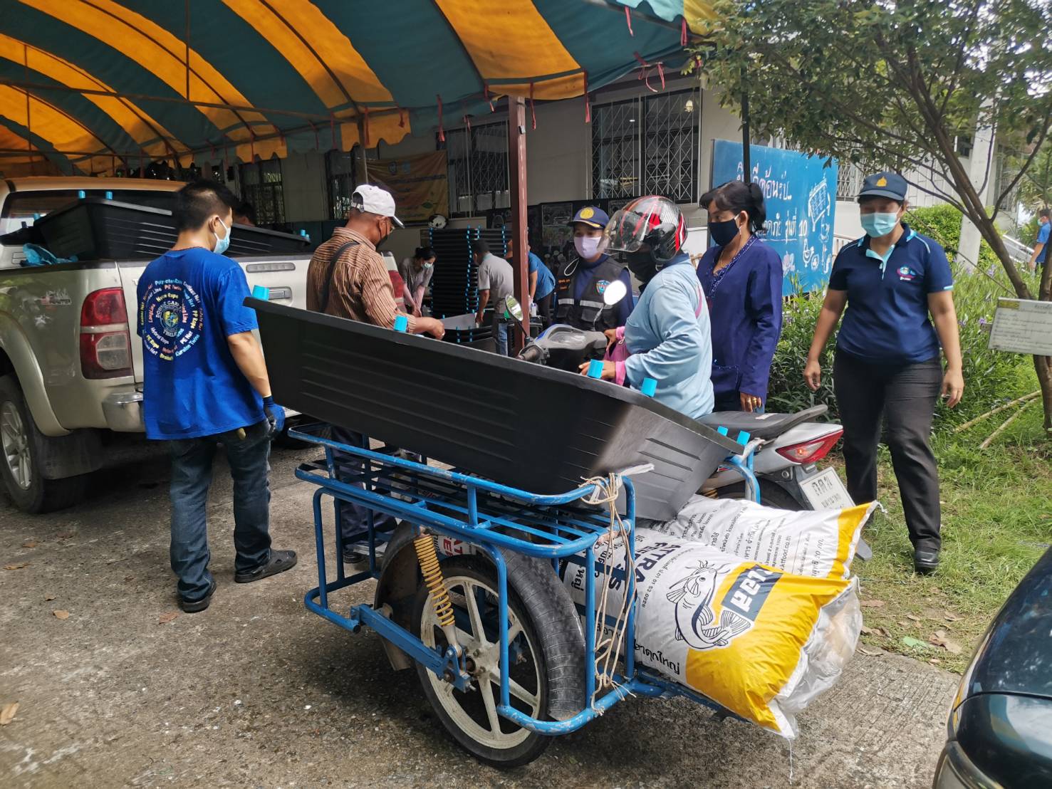 เครือกระทรวงเกษตรและสหกรณ์ ระดมพลช่วยชาวบ้านองครักษ์ ฝ่าวิกฤตโควิด-19..คลิก