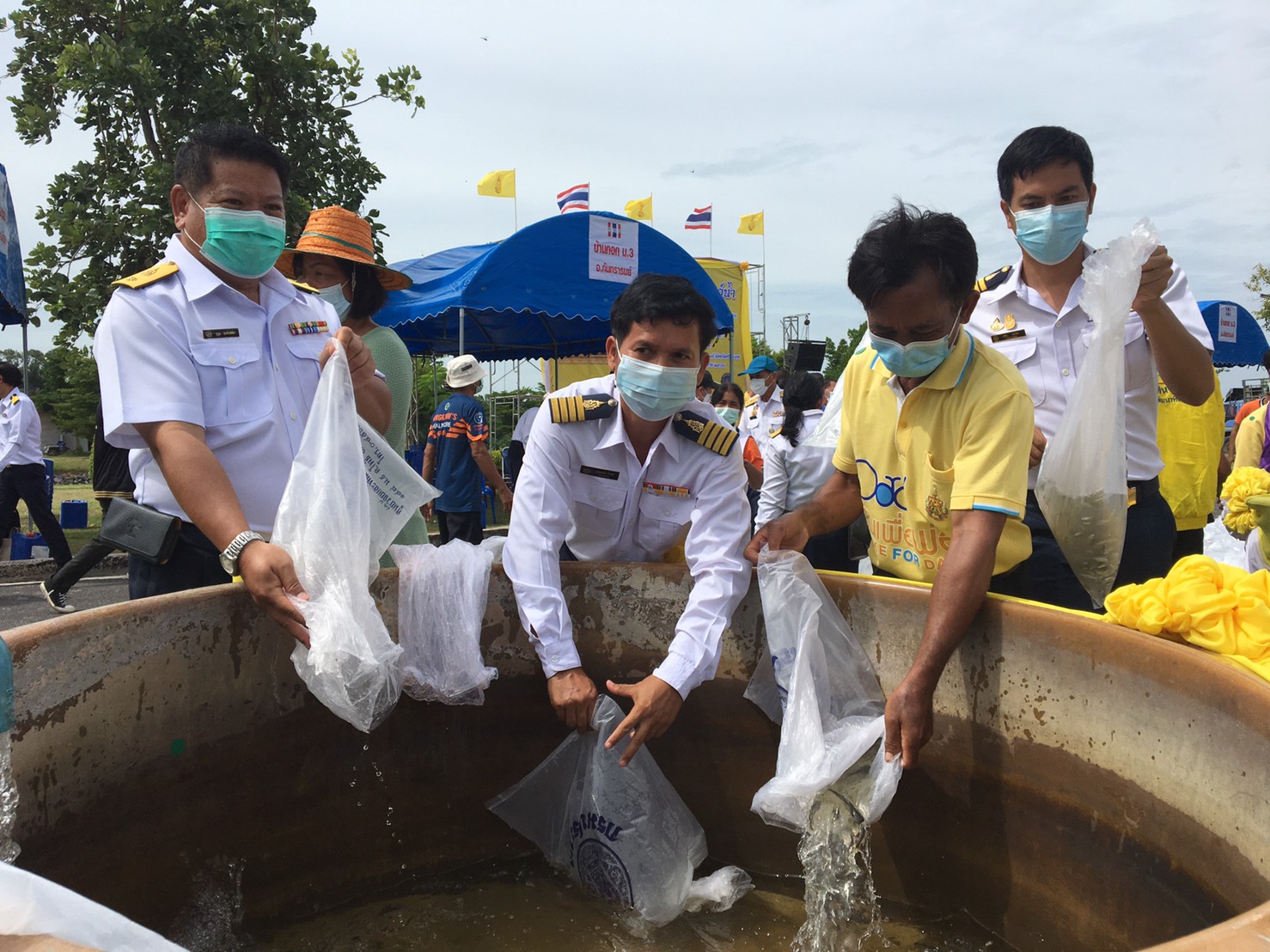 สำนักงานประมงจังหวัดศรีสะเกษ ร่วมพิธีปล่อยพันธุ์สัตว์น้ำ เนื่องในวันเฉลิมพระชนมพรรษาพระบาทสมเด็จพระปรเมนทรรามาธิบดีศรีสินทรมหาวชิราลงกรณ พระวชิรเกล้าเจ้าอยู่หัว..คลิก