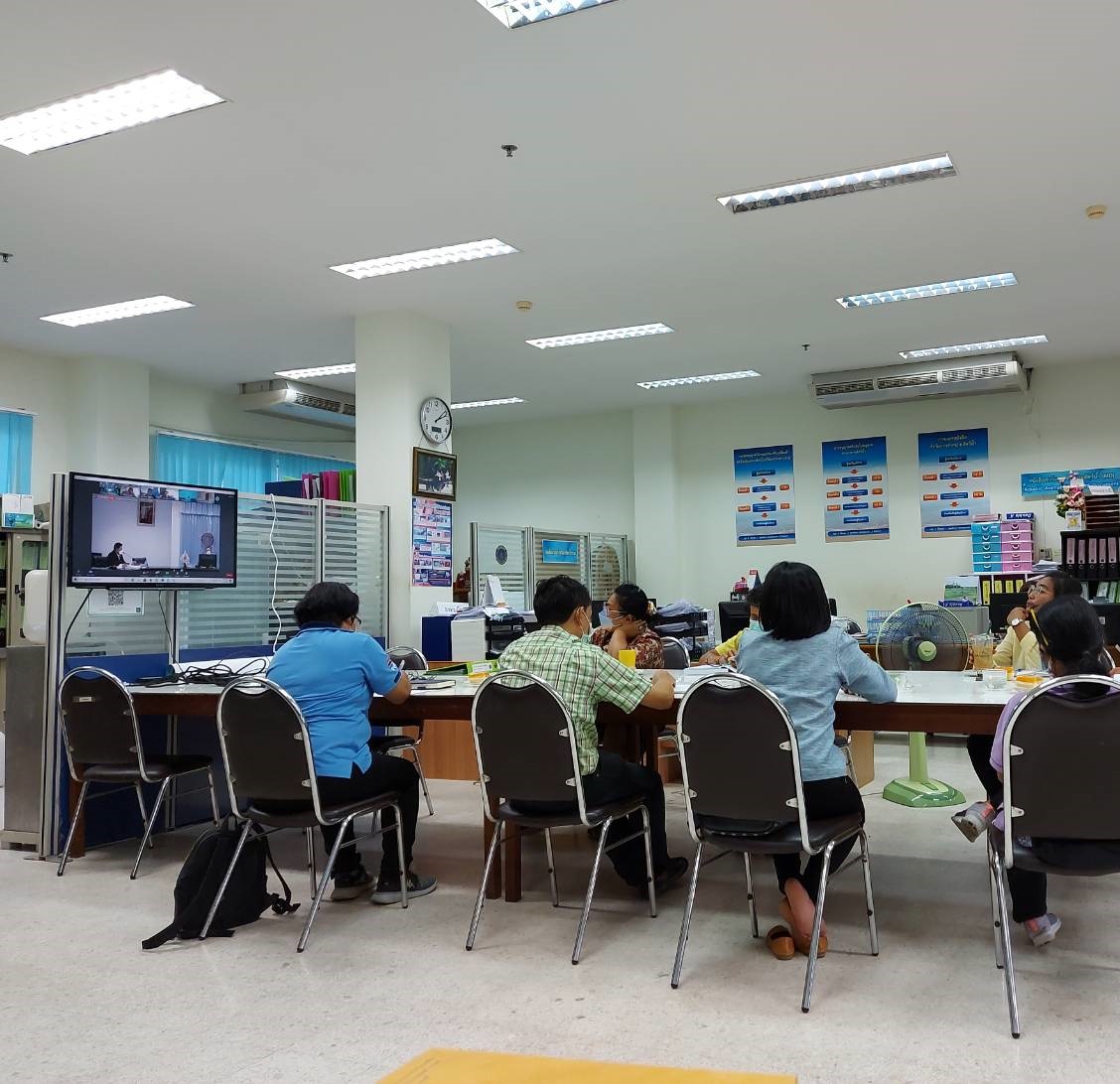 ประชุมทางไกลผ่านระบบอิเล็กทรอนิกส์ (Zoom Cloud Meeting) เตรียมนำเสนอผลงานความสำเร็จในการปฏิบัติงานปีงบประมาณ 2564..คลิก