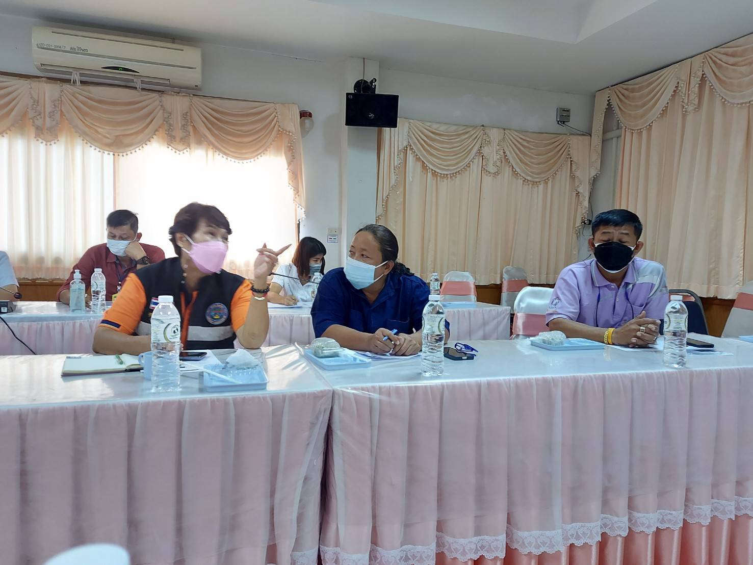 ประมงอำเภอสิรินธร เข้าร่วมประชุมเพื่อเตรียมความพร้อมรับสถานการณ์ระบาดของโรคติดเชื้อไวรัสโคโรนา 2019 เพื่อพิจารณาจัดตั้งศูนย์ดูแลโควิดชุมชน (Community Isolation=CI)..คลิก