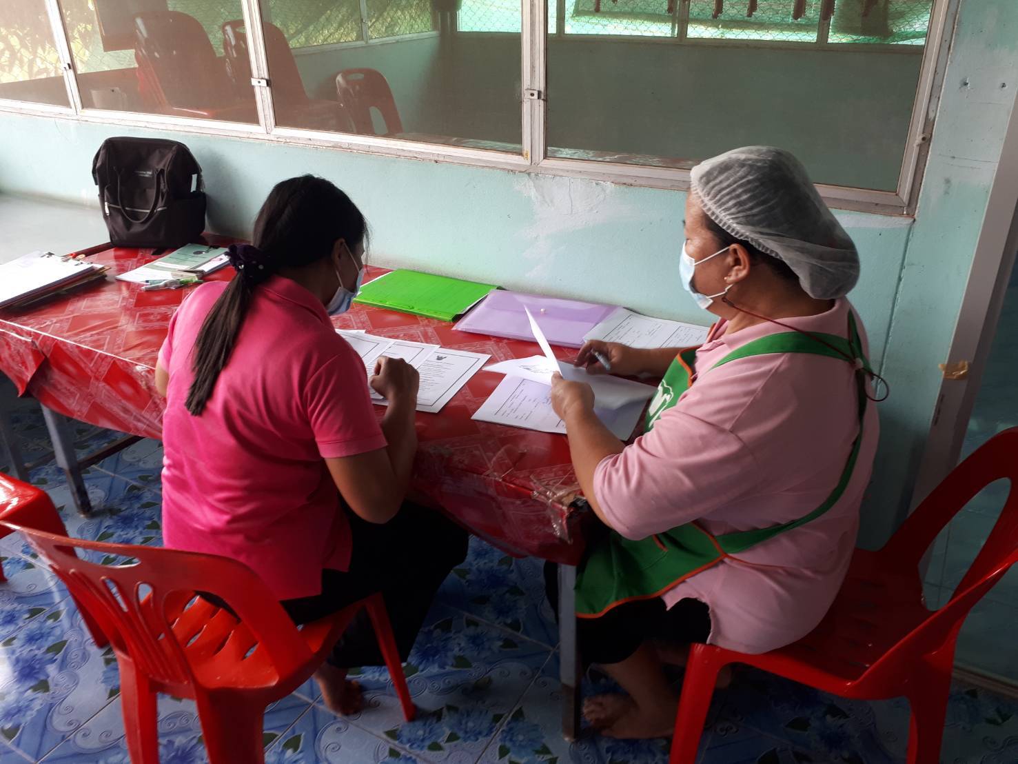 วันที่ 3 สิงหาคม 2564 ชี้แจงทำความเข้าใจ และอำนวยความสะดวกให้ ในการขึ้นทะเบียนผู้ประกอบกิจการด้านการประมง (ทบ.2)..คลิก