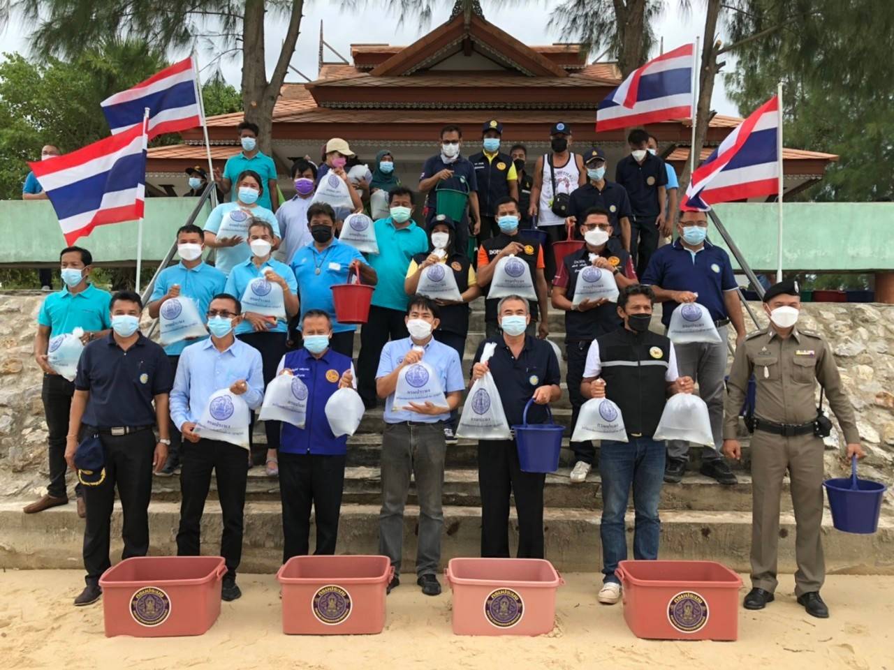โครงการเพิ่มผลผลิตสัตว์น้ำในแหล่งน้ำ เพื่อส่งเสริมความเข้มแข็งของชุมชนประมงท้องถิ่น..คลิก