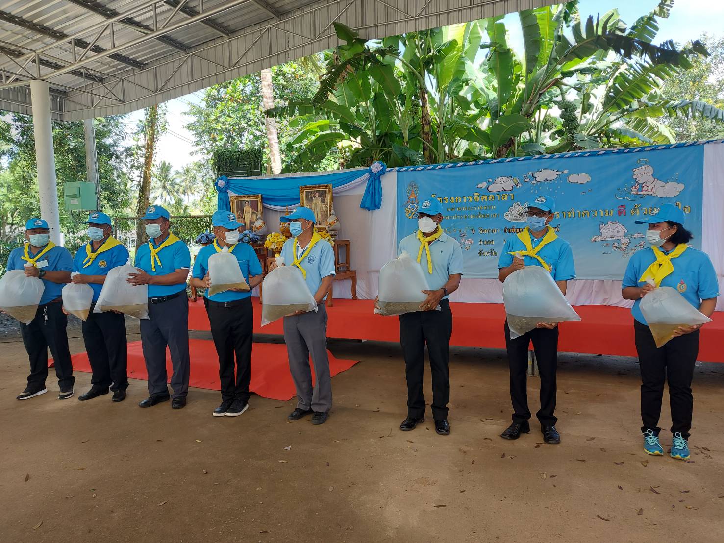 กิจกรรมจิตอาสา เราทำความดีด้วยหัวใจ เนื่องในวันเฉลิมพระชนมพรรษา สมเด็จพระนางเจ้าสิริกิติ์ พระบรมราชินีนาถ พระบรมราชชนนีพันปีหลวง..คลิก